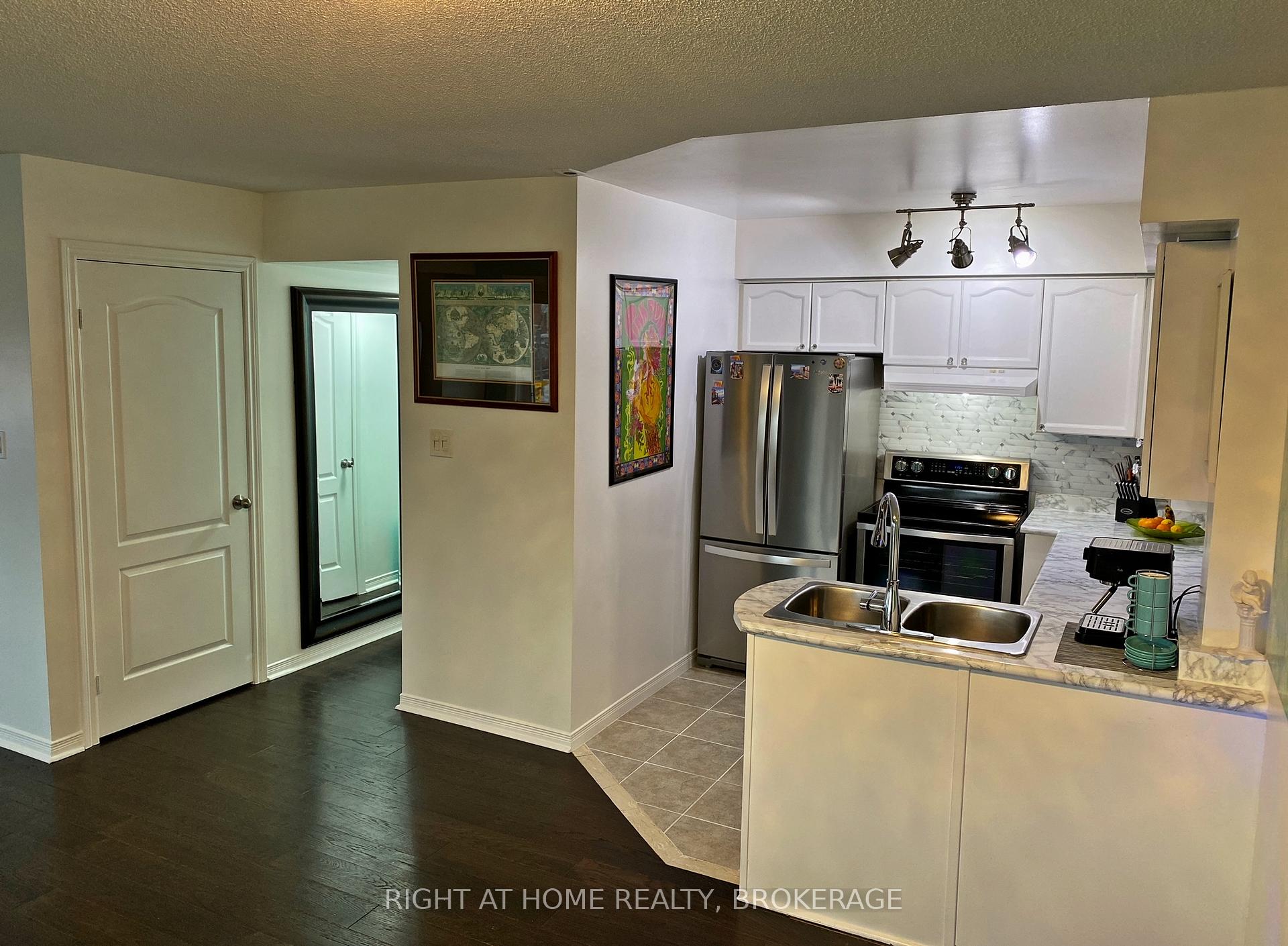 #610 - 12 Sudbury St, Toronto, ON M6J3W7 | 2 Bedroom 2 Bathroom Condo Townhouse | Image 2