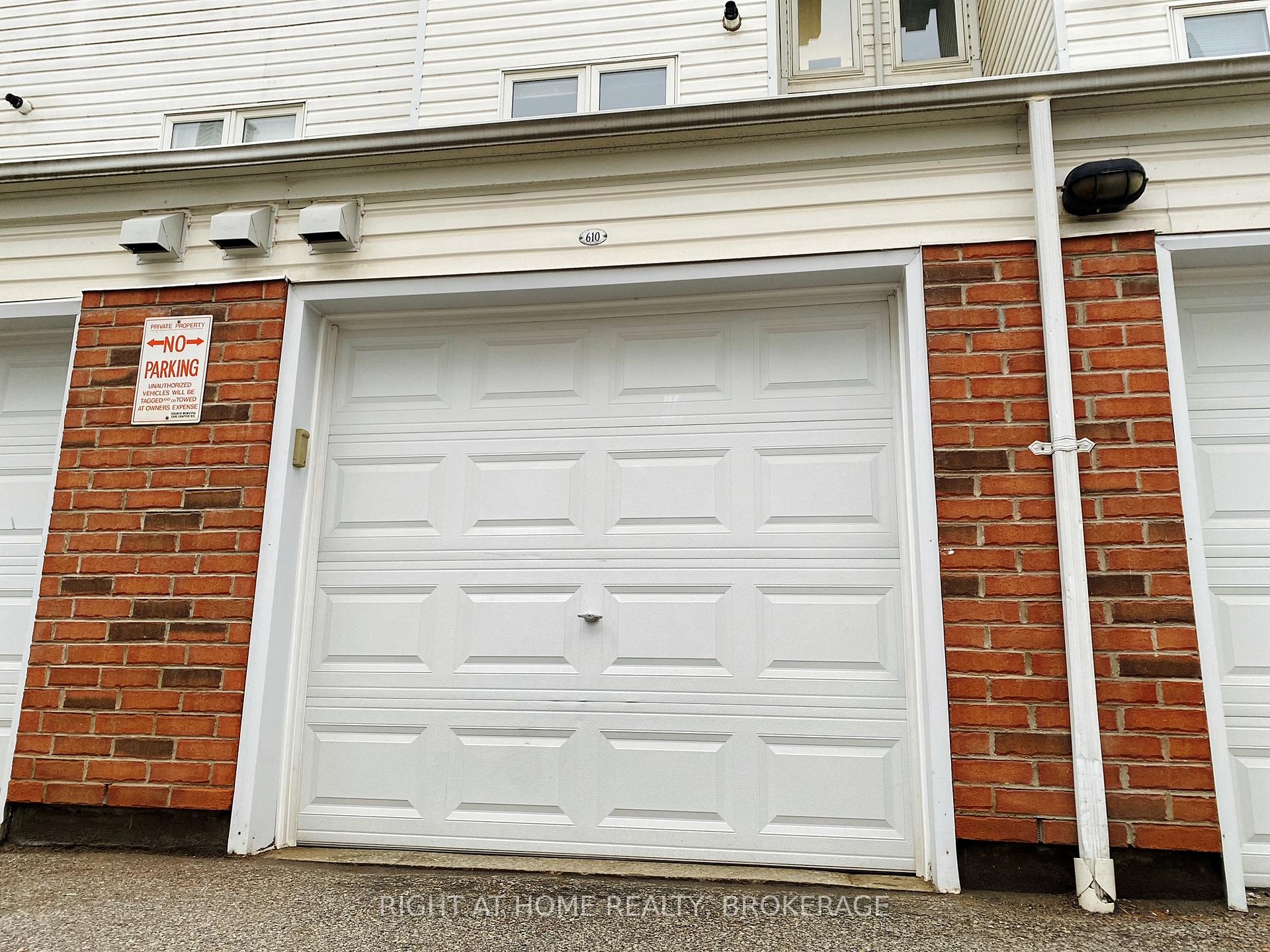 #610 - 12 Sudbury St, Toronto, ON M6J3W7 | 2 Bedroom 2 Bathroom Condo Townhouse | Image 24