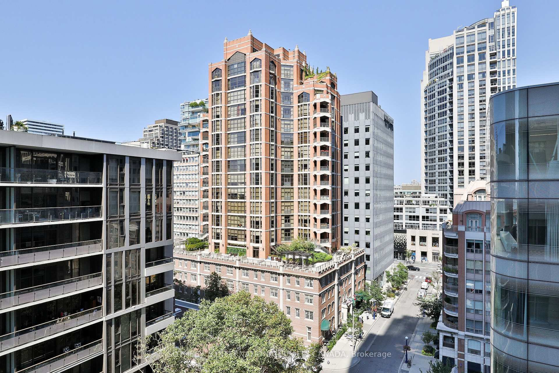#9C - 1 St Thomas St, Toronto, ON M5S3M5 | 2 Bedroom 3 Bathroom Condo Apt | Image 30