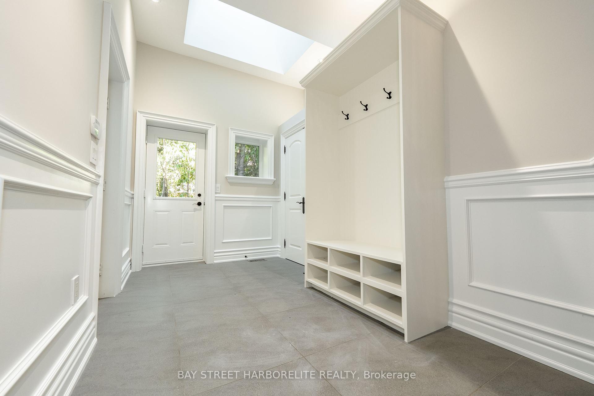 151 Brentcliffe Rd, Toronto, ON M4G3Y7 | 4 Bedroom 5 Bathroom Detached House | Image 13