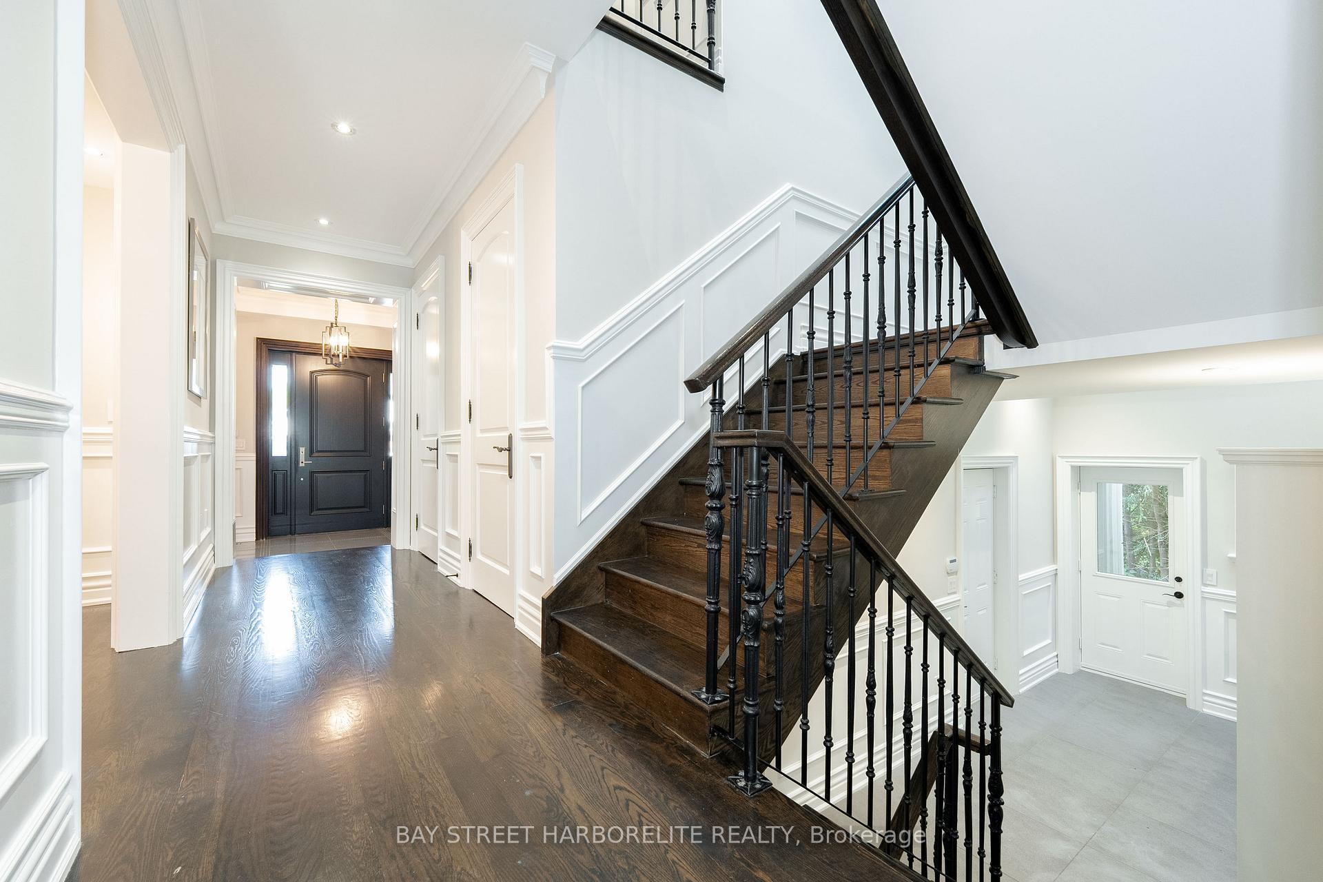 151 Brentcliffe Rd, Toronto, ON M4G3Y7 | 4 Bedroom 5 Bathroom Detached House | Image 14