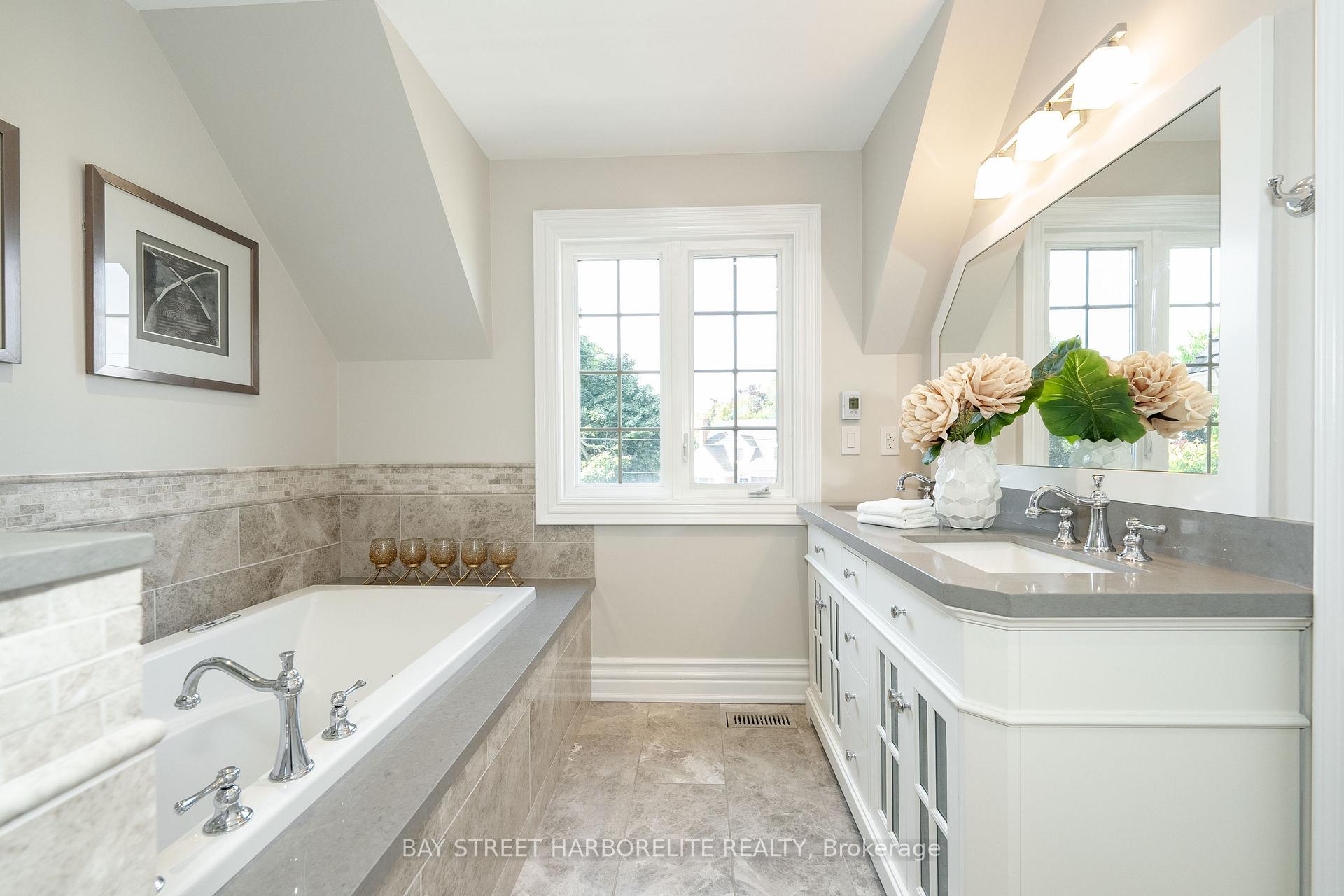 151 Brentcliffe Rd, Toronto, ON M4G3Y7 | 4 Bedroom 5 Bathroom Detached House | Image 17