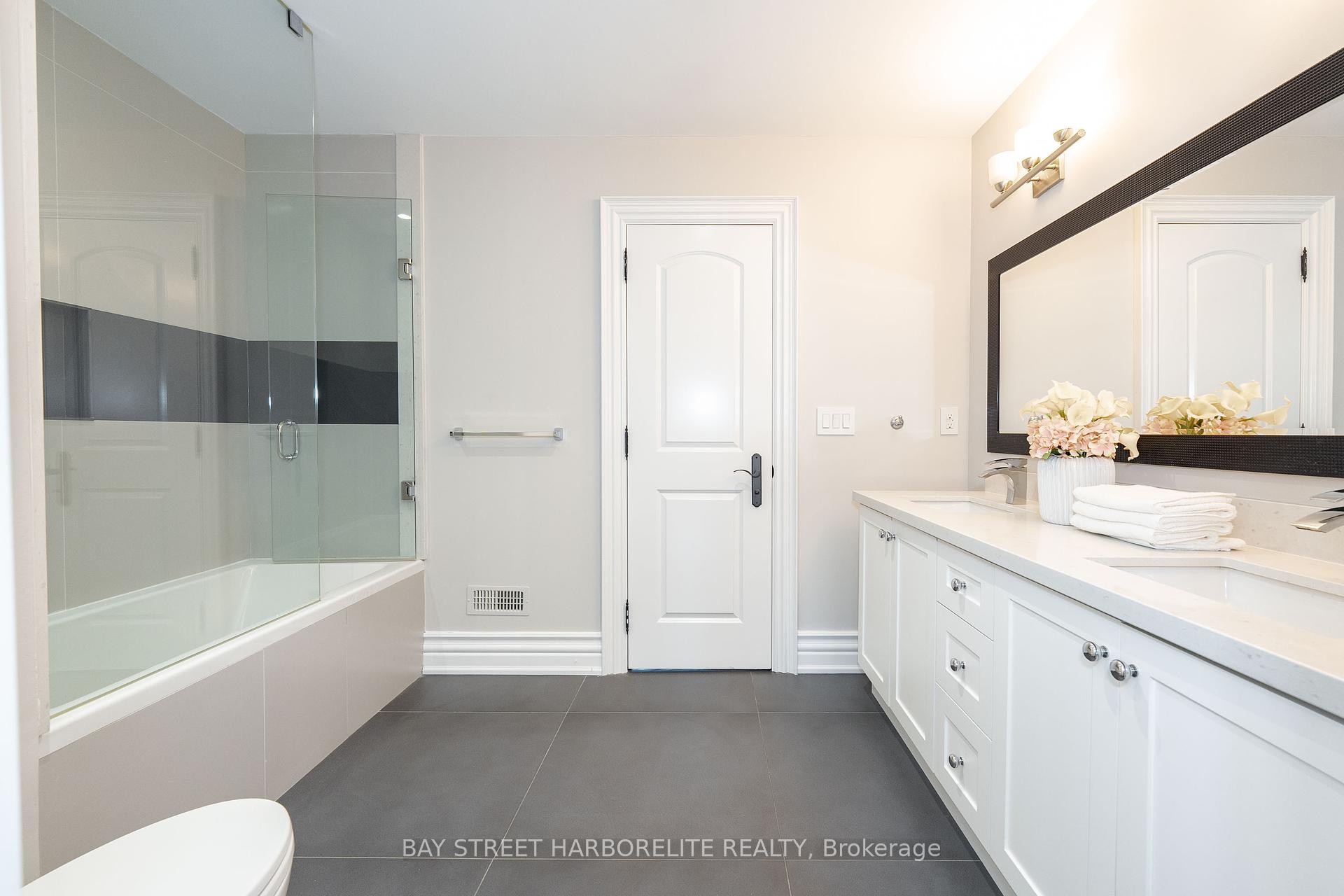 151 Brentcliffe Rd, Toronto, ON M4G3Y7 | 4 Bedroom 5 Bathroom Detached House | Image 22