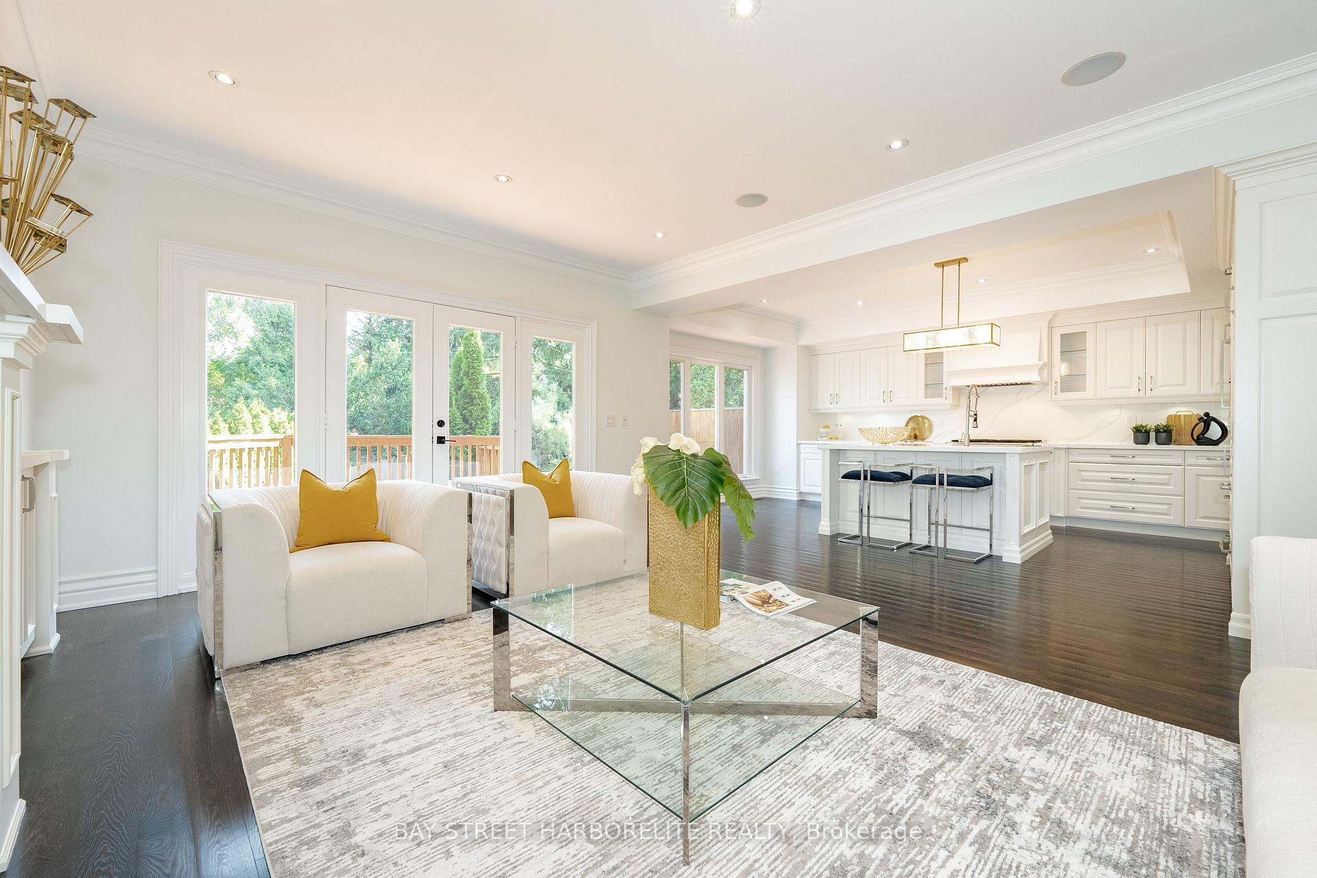 151 Brentcliffe Rd, Toronto, ON M4G3Y7 | 4 Bedroom 5 Bathroom Detached House | Image 9