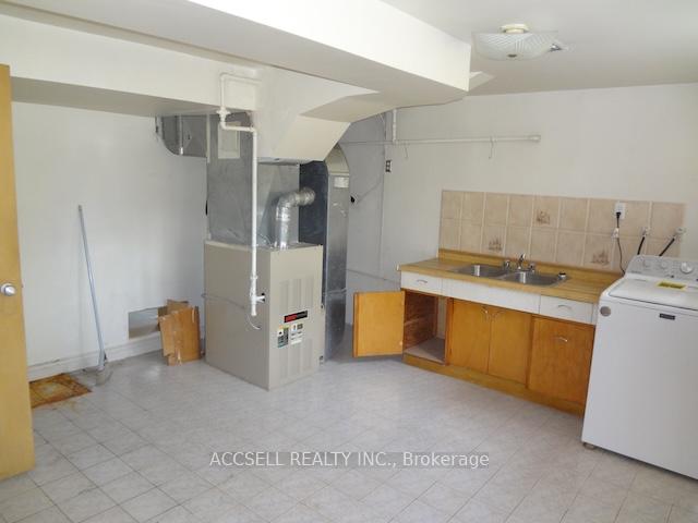 163 Hounslow Ave, Toronto, ON M2N2B3 | 3 Bedroom 2 Bathroom Detached House | Image 15