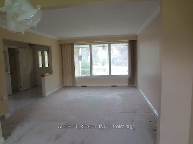 163 Hounslow Ave, Toronto, ON M2N2B3 | 3 Bedroom 2 Bathroom Detached House | Image 6