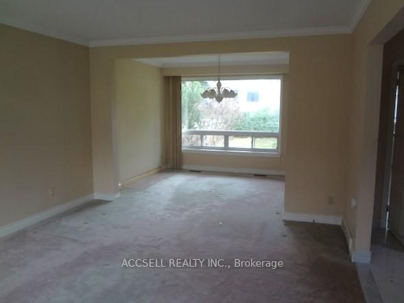 163 Hounslow Ave, Toronto, ON M2N2B3 | 3 Bedroom 2 Bathroom Detached House | Image 7