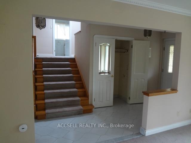 163 Hounslow Ave, Toronto, ON M2N2B3 | 3 Bedroom 2 Bathroom Detached House | Image 8