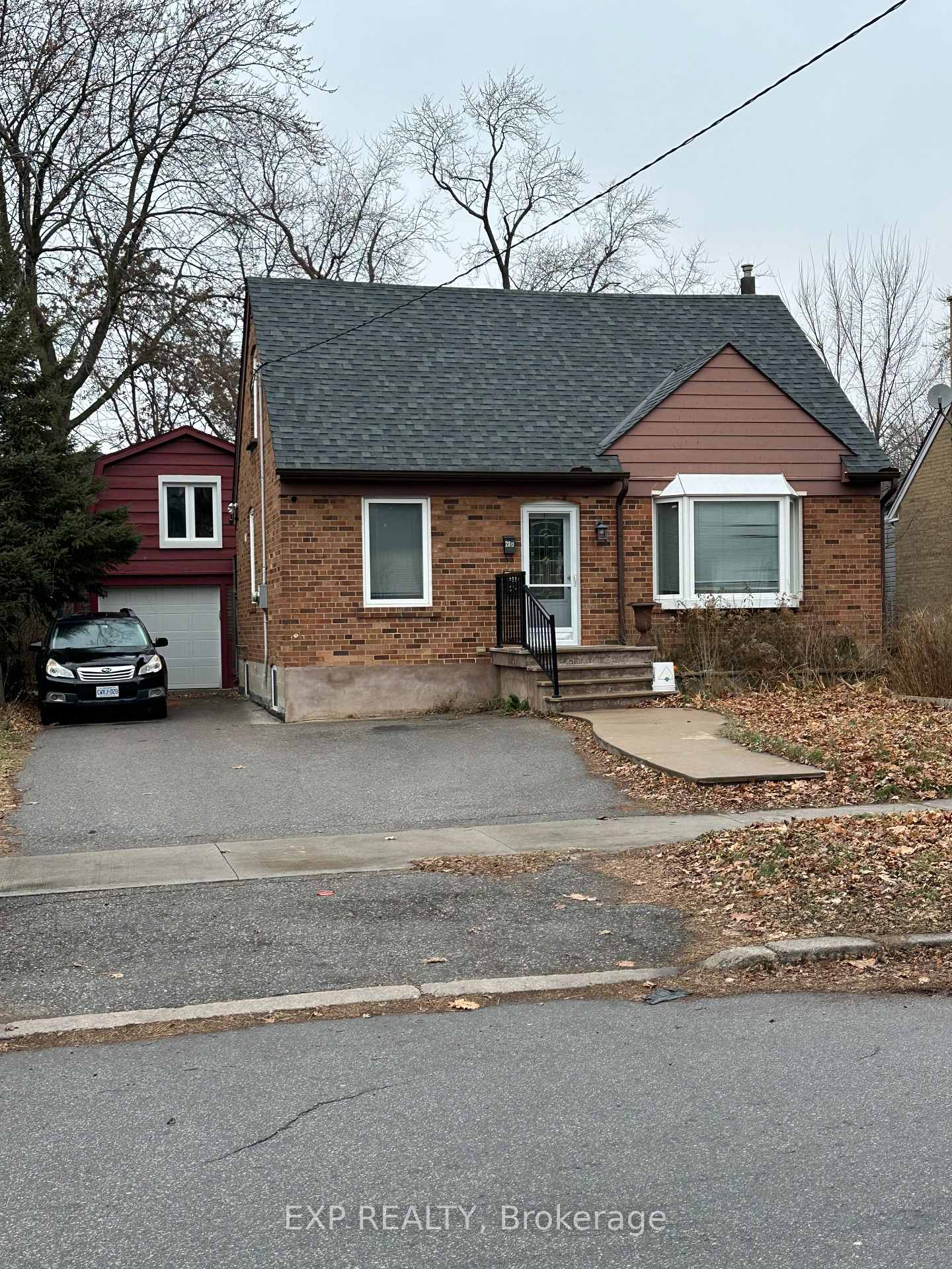 28 Pleasant Ave, Toronto, ON M2M1L9 | 3 Bedroom 3 Bathroom Detached House | Image 1