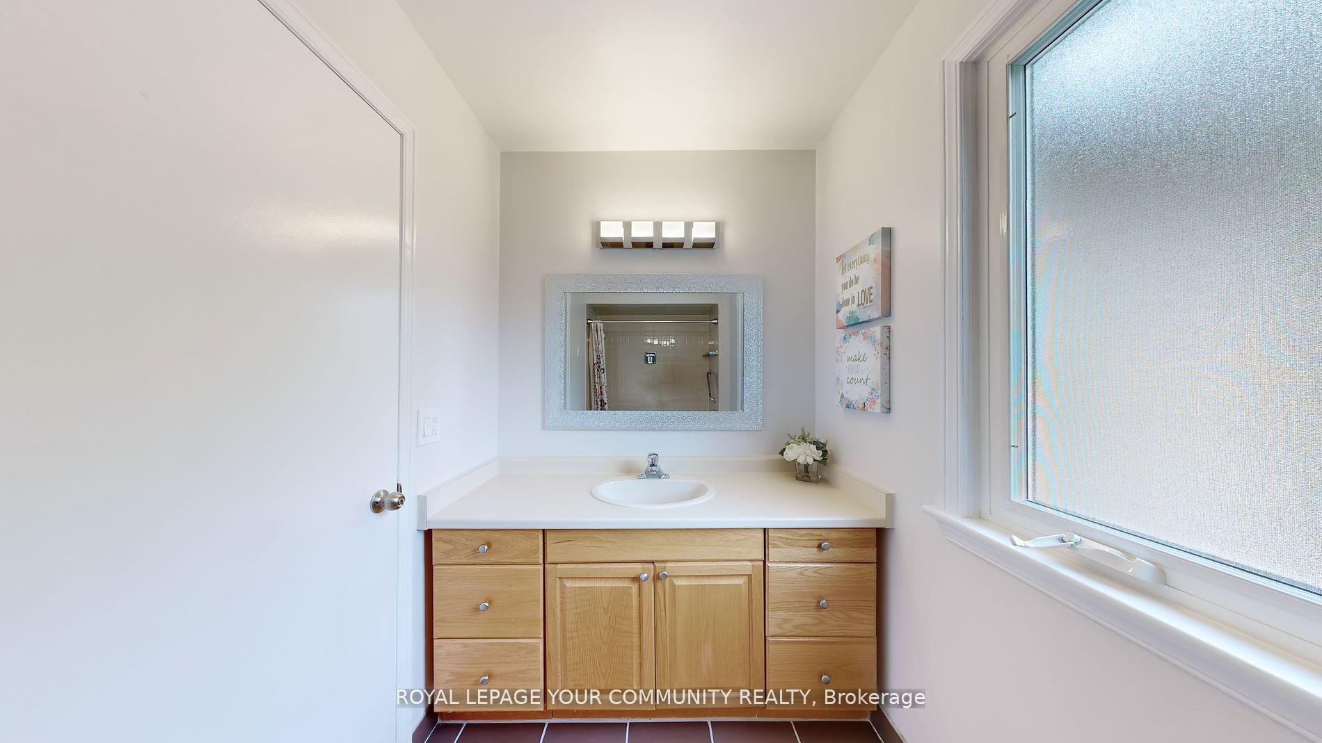 20 Elkpath Ave, Toronto, ON M2L2W1 | 4 Bedroom 4 Bathroom Detached House | Image 34