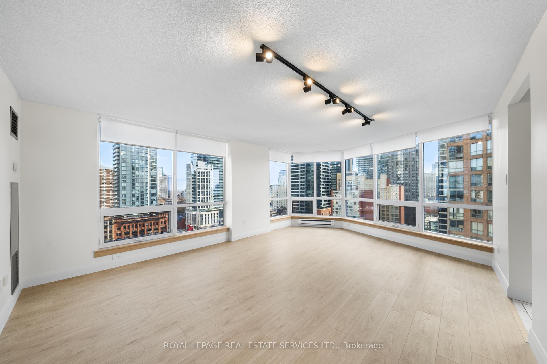 #1605 - 1055 Bay St, Toronto, ON M5S3A3 | 2 Bedroom 2 Bathroom Condo Apt | Image 2