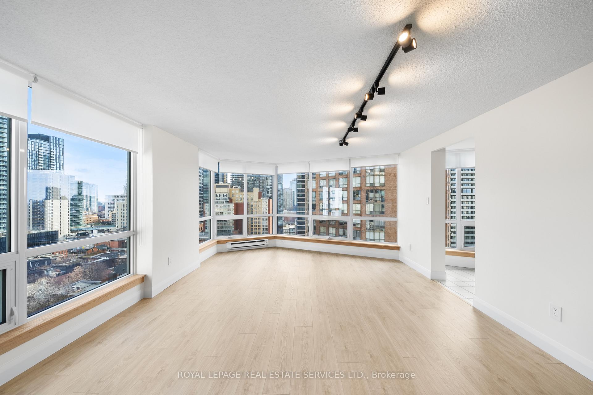 #1605 - 1055 Bay St, Toronto, ON M5S3A3 | 2 Bedroom 2 Bathroom Condo Apt | Image 4