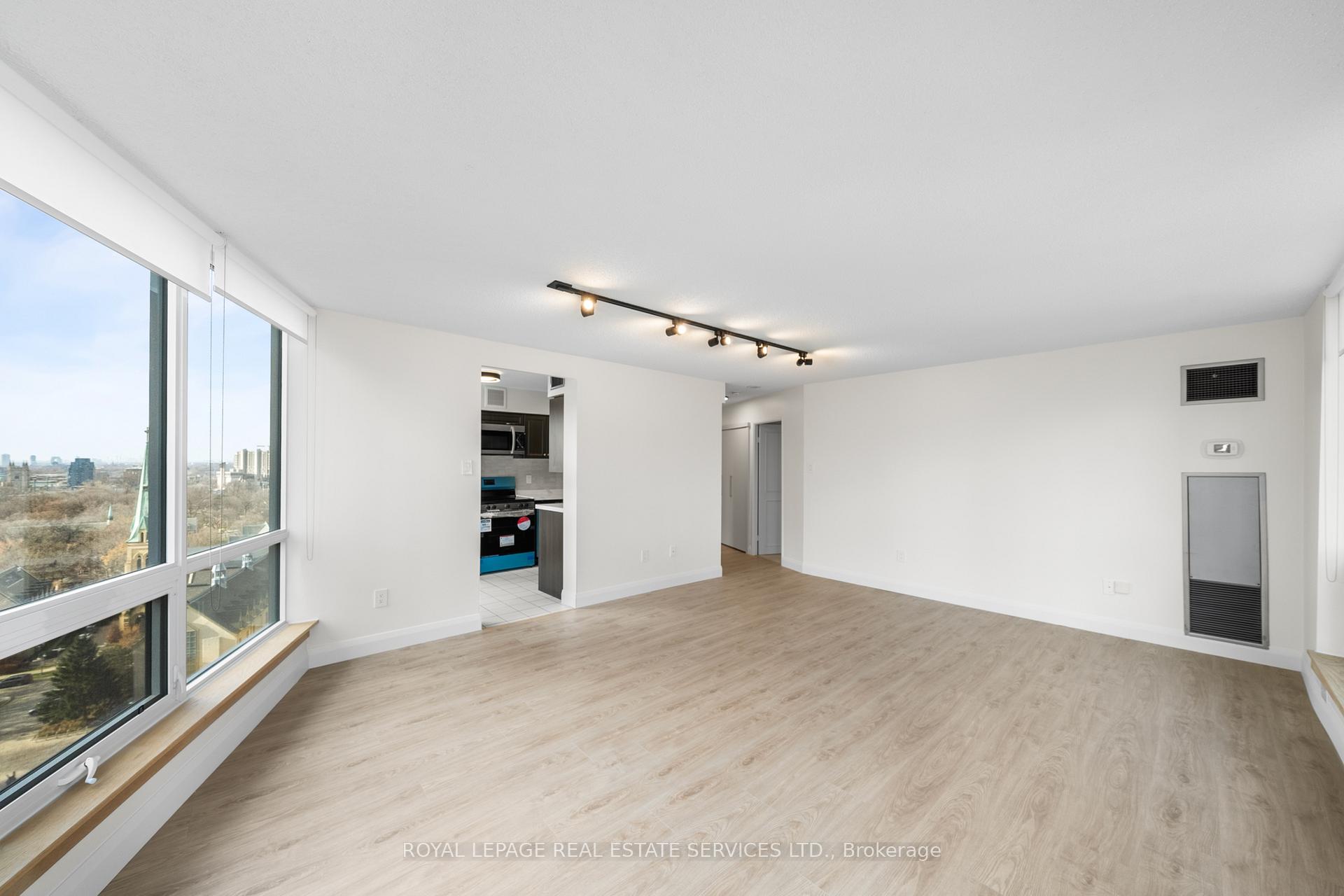 #1605 - 1055 Bay St, Toronto, ON M5S3A3 | 2 Bedroom 2 Bathroom Condo Apt | Image 5