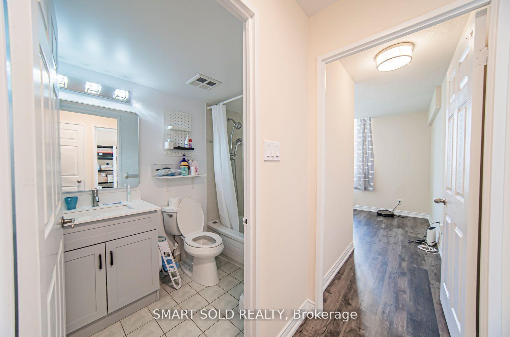 #PH210 - 256 Doris Ave, Toronto, ON M2N6X8 | 3 Bedroom 2 Bathroom Condo Apt | Image 14