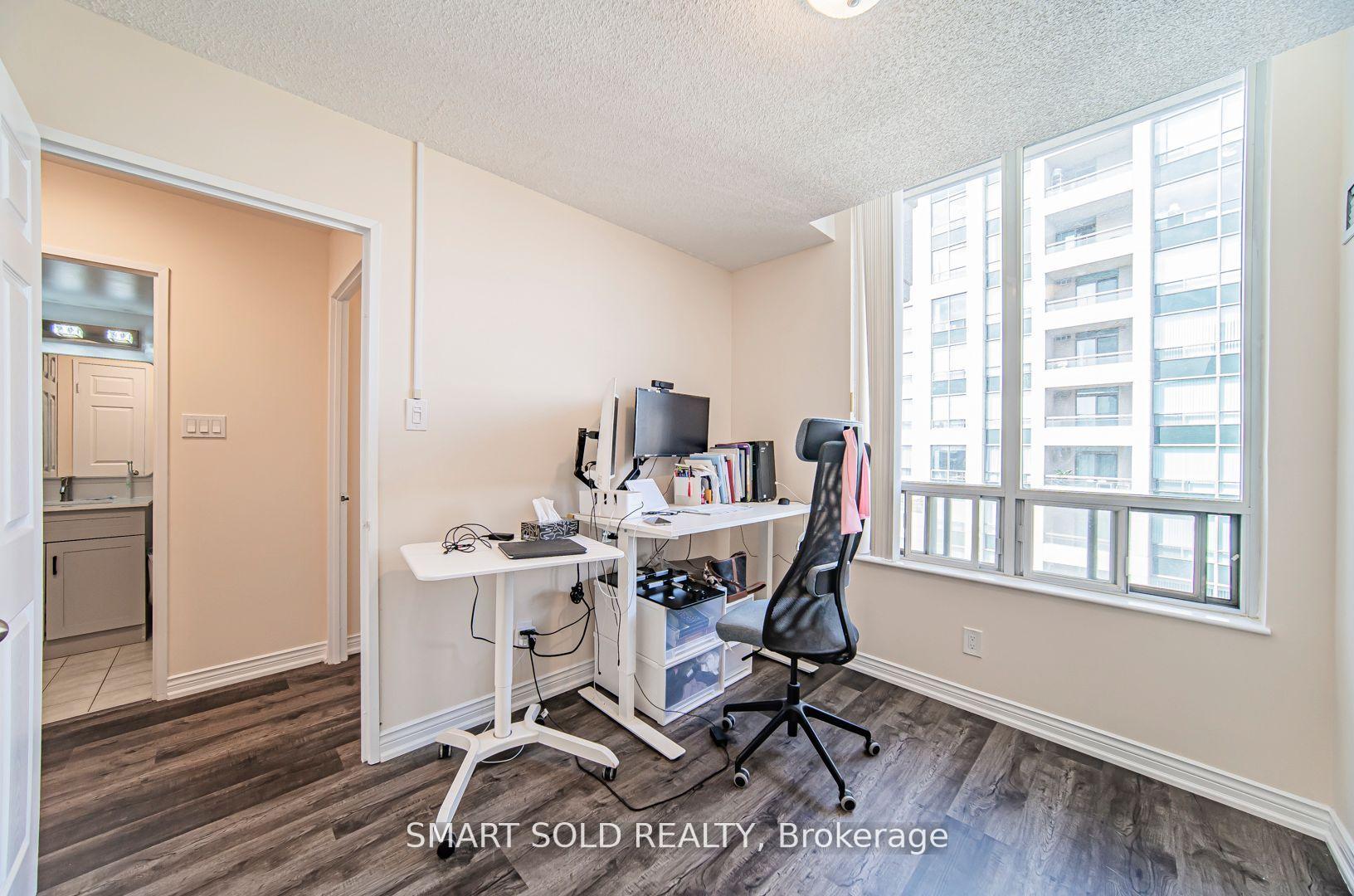 #PH210 - 256 Doris Ave, Toronto, ON M2N6X8 | 3 Bedroom 2 Bathroom Condo Apt | Image 19