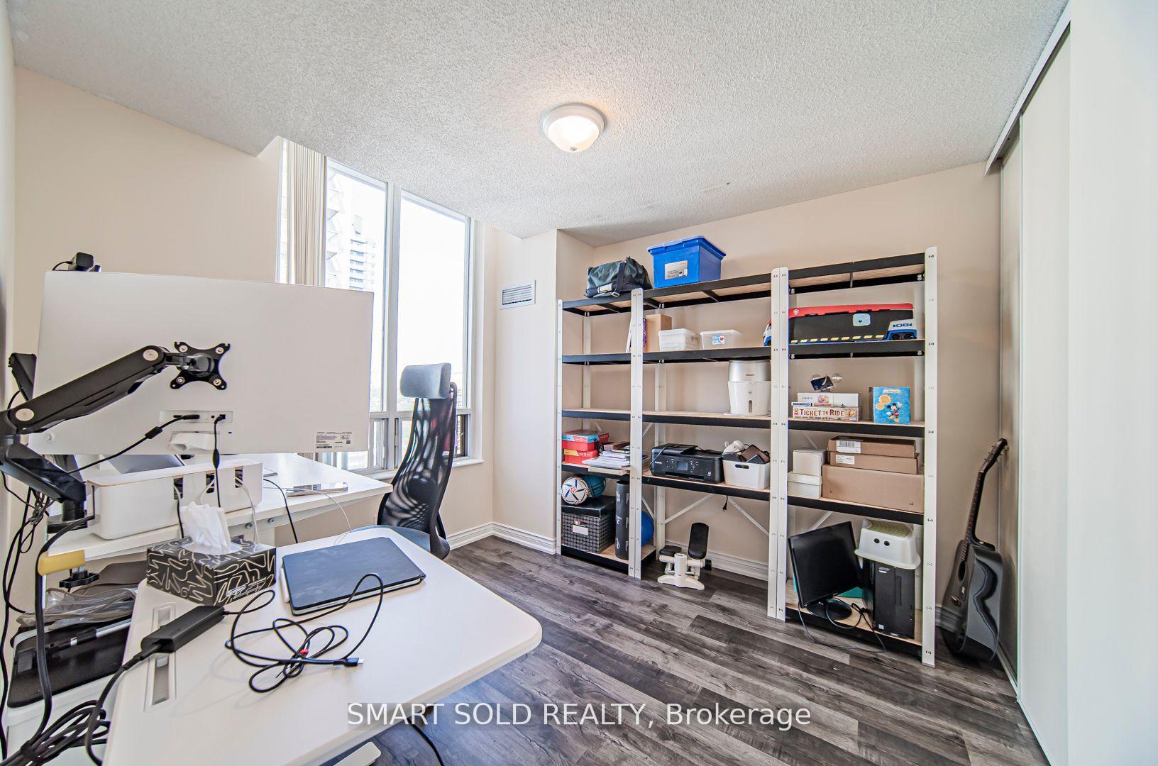 #PH210 - 256 Doris Ave, Toronto, ON M2N6X8 | 3 Bedroom 2 Bathroom Condo Apt | Image 21