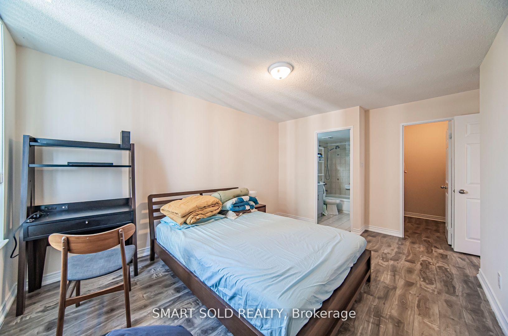 #PH210 - 256 Doris Ave, Toronto, ON M2N6X8 | 3 Bedroom 2 Bathroom Condo Apt | Image 24