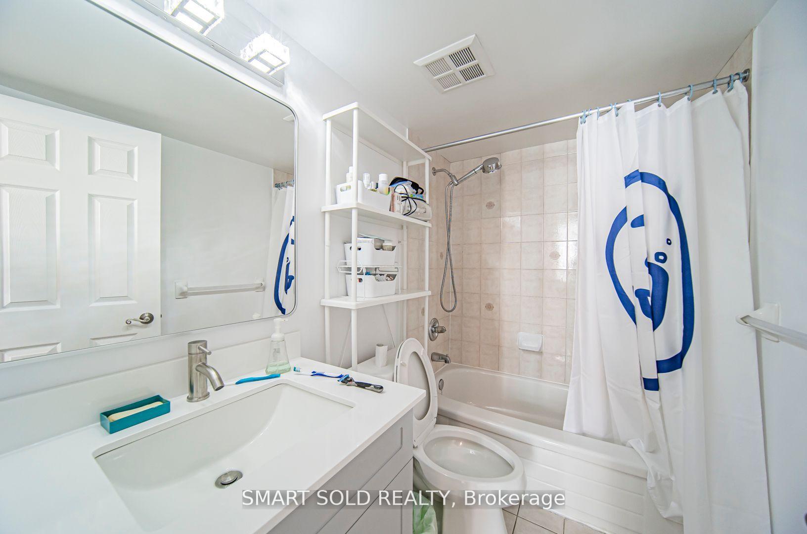 #PH210 - 256 Doris Ave, Toronto, ON M2N6X8 | 3 Bedroom 2 Bathroom Condo Apt | Image 26
