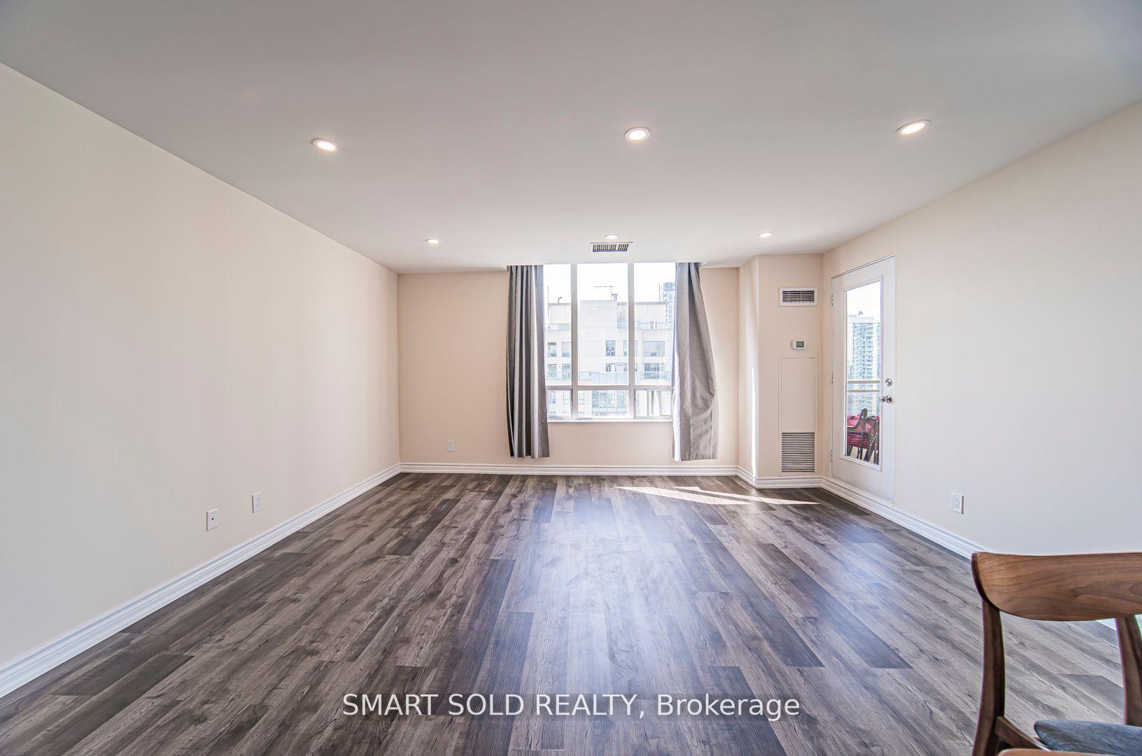 #PH210 - 256 Doris Ave, Toronto, ON M2N6X8 | 3 Bedroom 2 Bathroom Condo Apt | Image 5