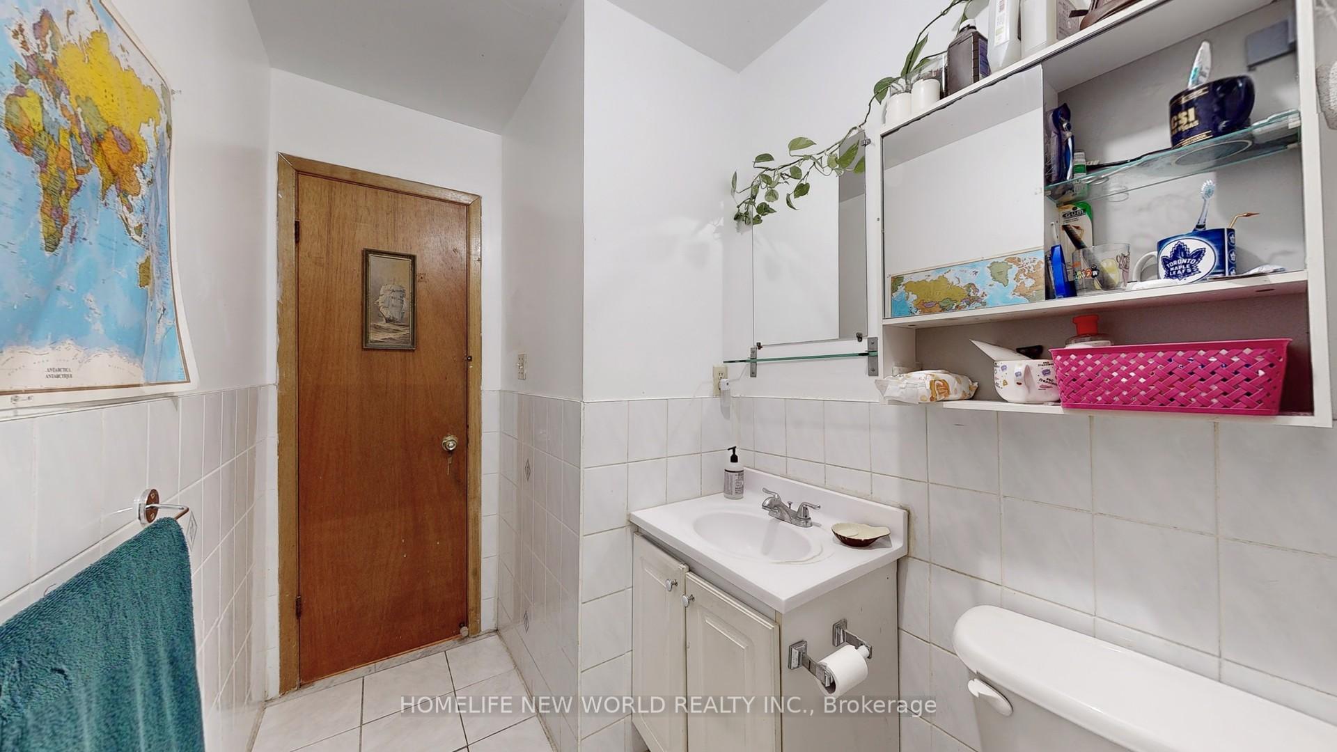 32 Markham St, Toronto, ON M6J2G2 | 4 Bedroom 2 Bathroom Semi-Detached House | Image 19