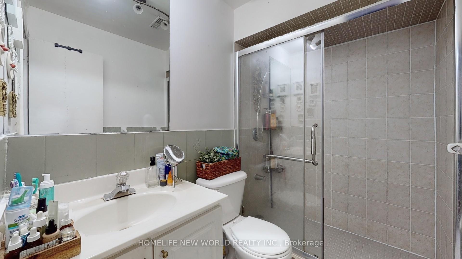 32 Markham St, Toronto, ON M6J2G2 | 4 Bedroom 2 Bathroom Semi-Detached House | Image 21