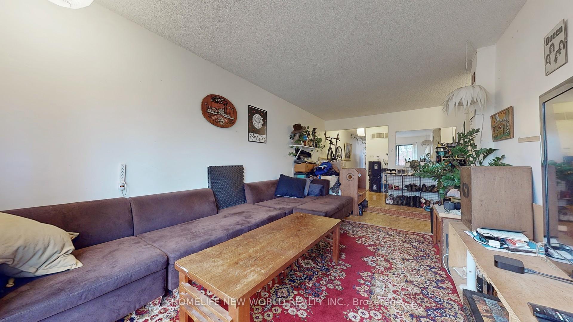 32 Markham St, Toronto, ON M6J2G2 | 4 Bedroom 2 Bathroom Semi-Detached House | Image 5