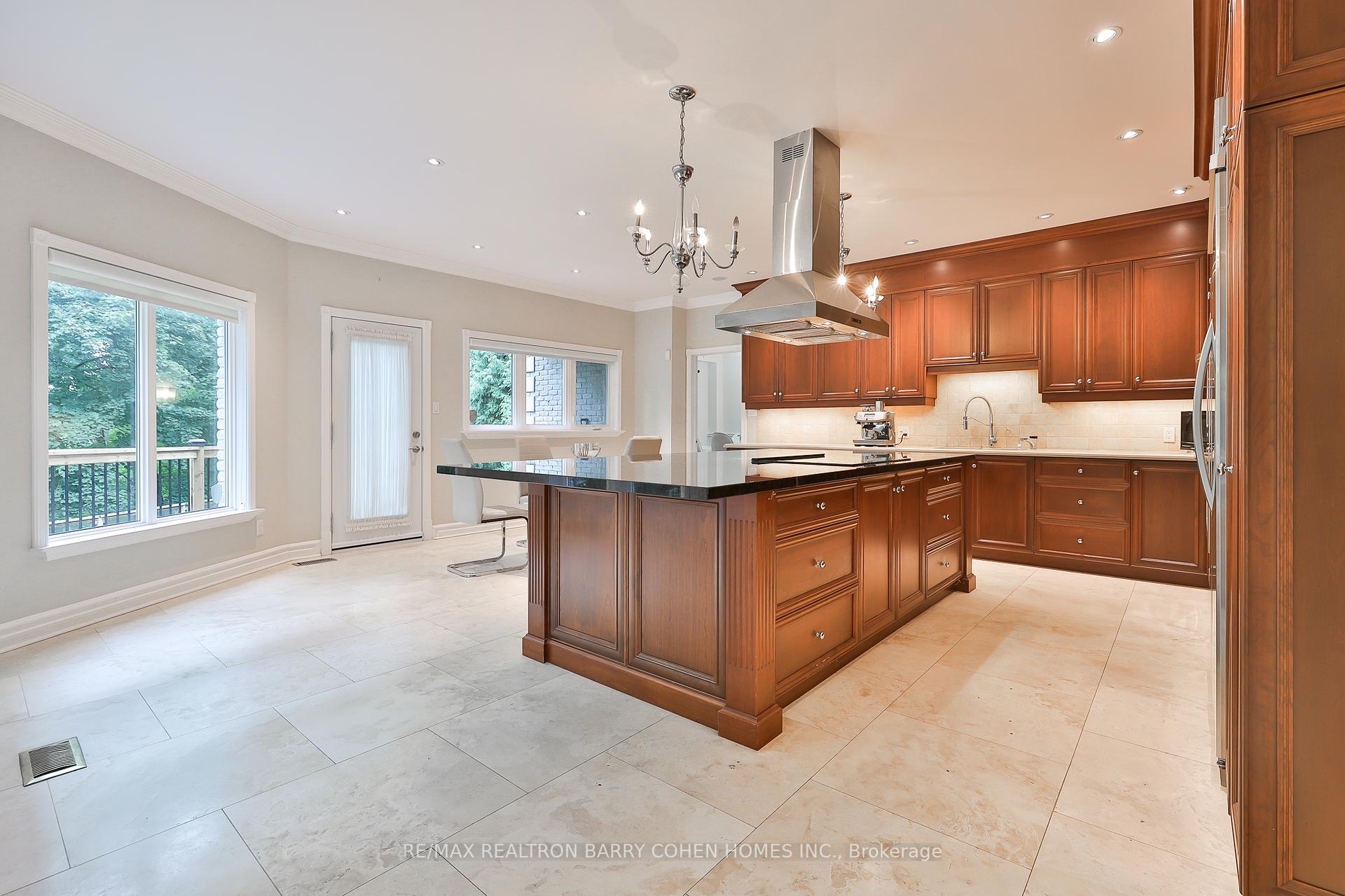 218 Owen Blvd, Toronto, ON M2P1G7 | 4 Bedroom 5 Bathroom Detached House | Image 10