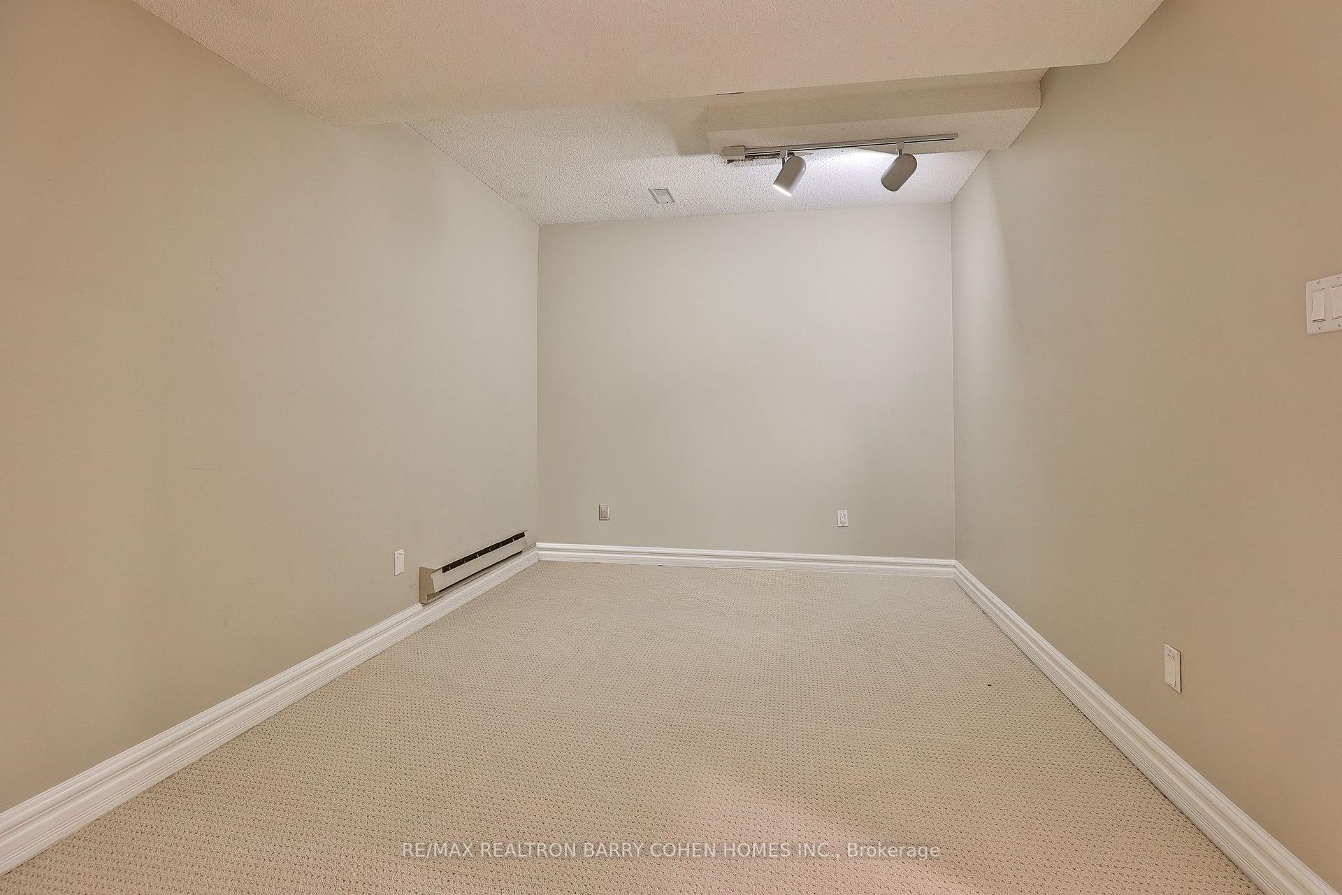 218 Owen Blvd, Toronto, ON M2P1G7 | 4 Bedroom 5 Bathroom Detached House | Image 23