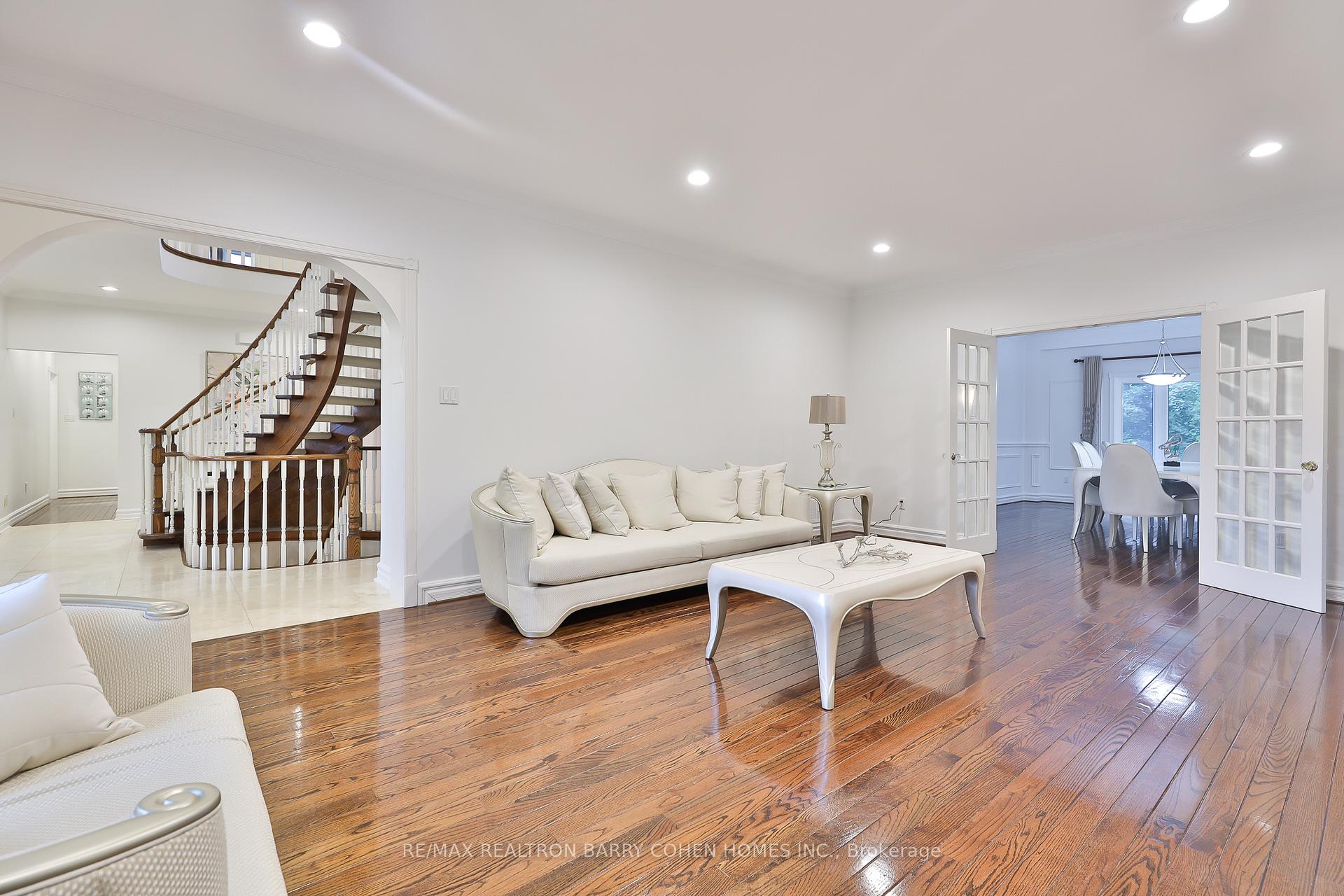 218 Owen Blvd, Toronto, ON M2P1G7 | 4 Bedroom 5 Bathroom Detached House | Image 3