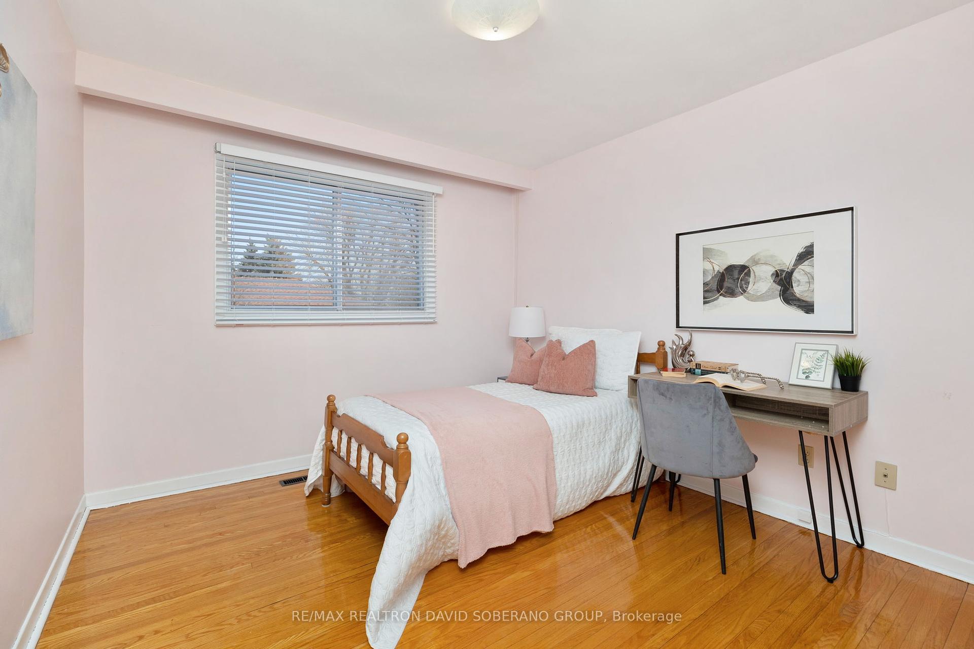 17 Clanton Crt, Toronto, ON M3H2W4 | 3 Bedroom 3 Bathroom Detached House | Image 20