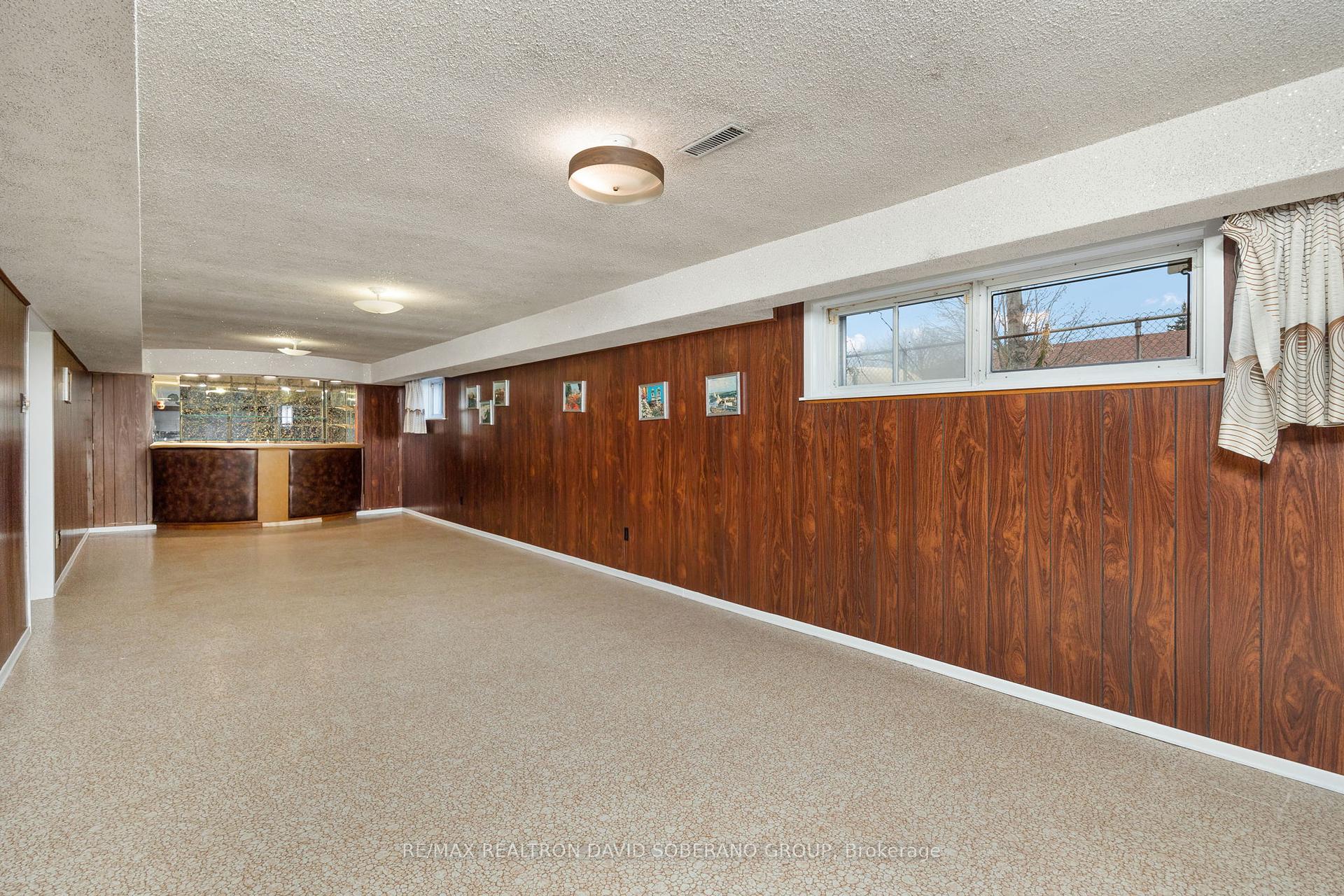 17 Clanton Crt, Toronto, ON M3H2W4 | 3 Bedroom 3 Bathroom Detached House | Image 24