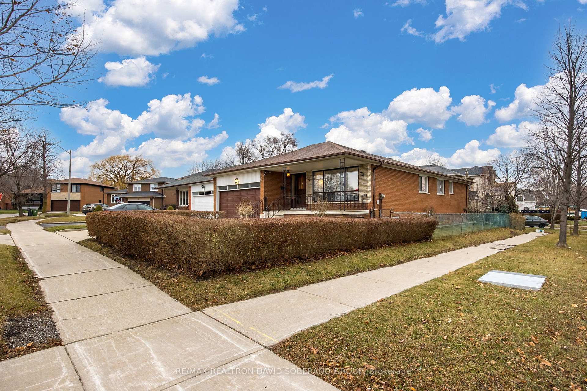 17 Clanton Crt, Toronto, ON M3H2W4 | 3 Bedroom 3 Bathroom Detached House | Image 28