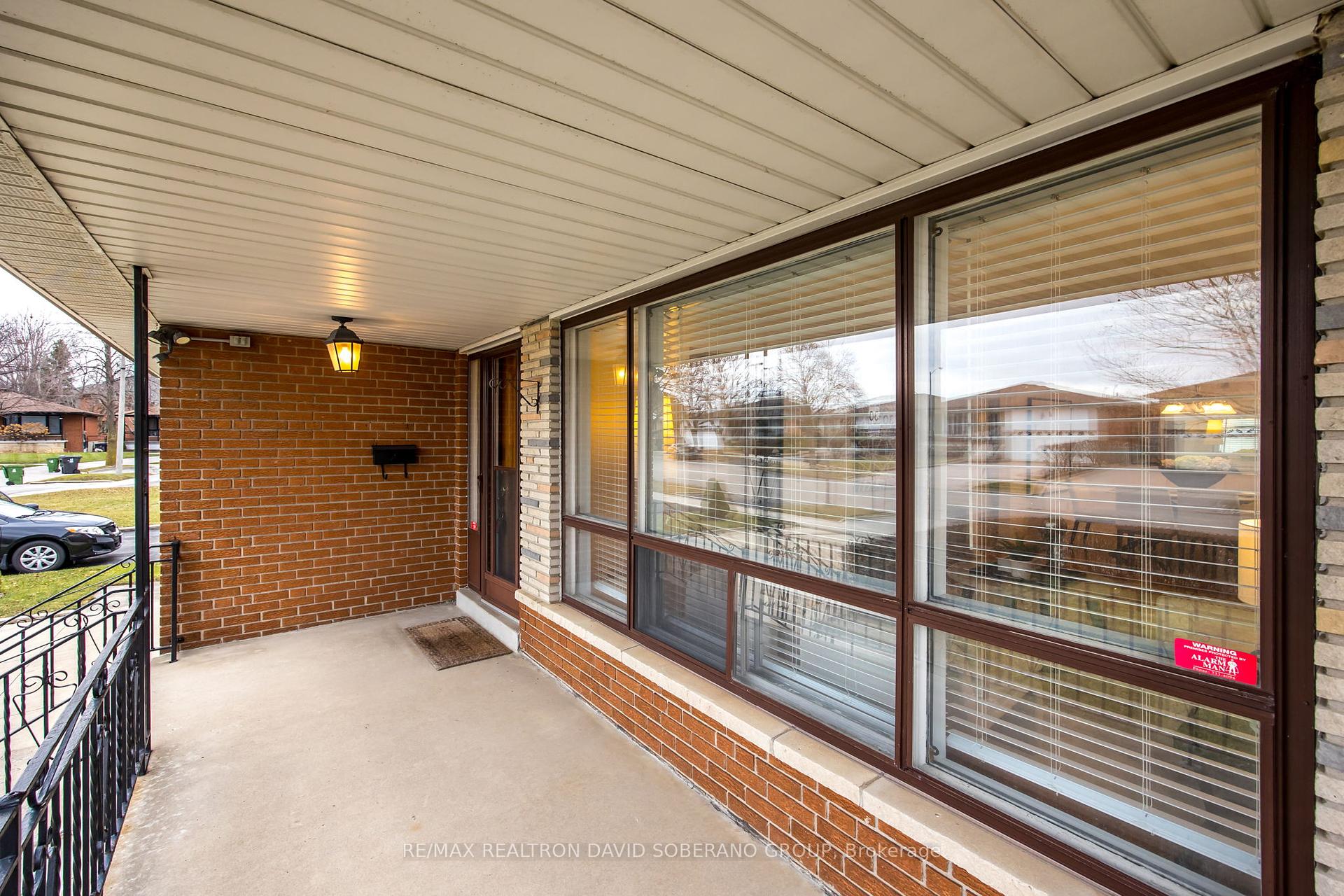 17 Clanton Crt, Toronto, ON M3H2W4 | 3 Bedroom 3 Bathroom Detached House | Image 30