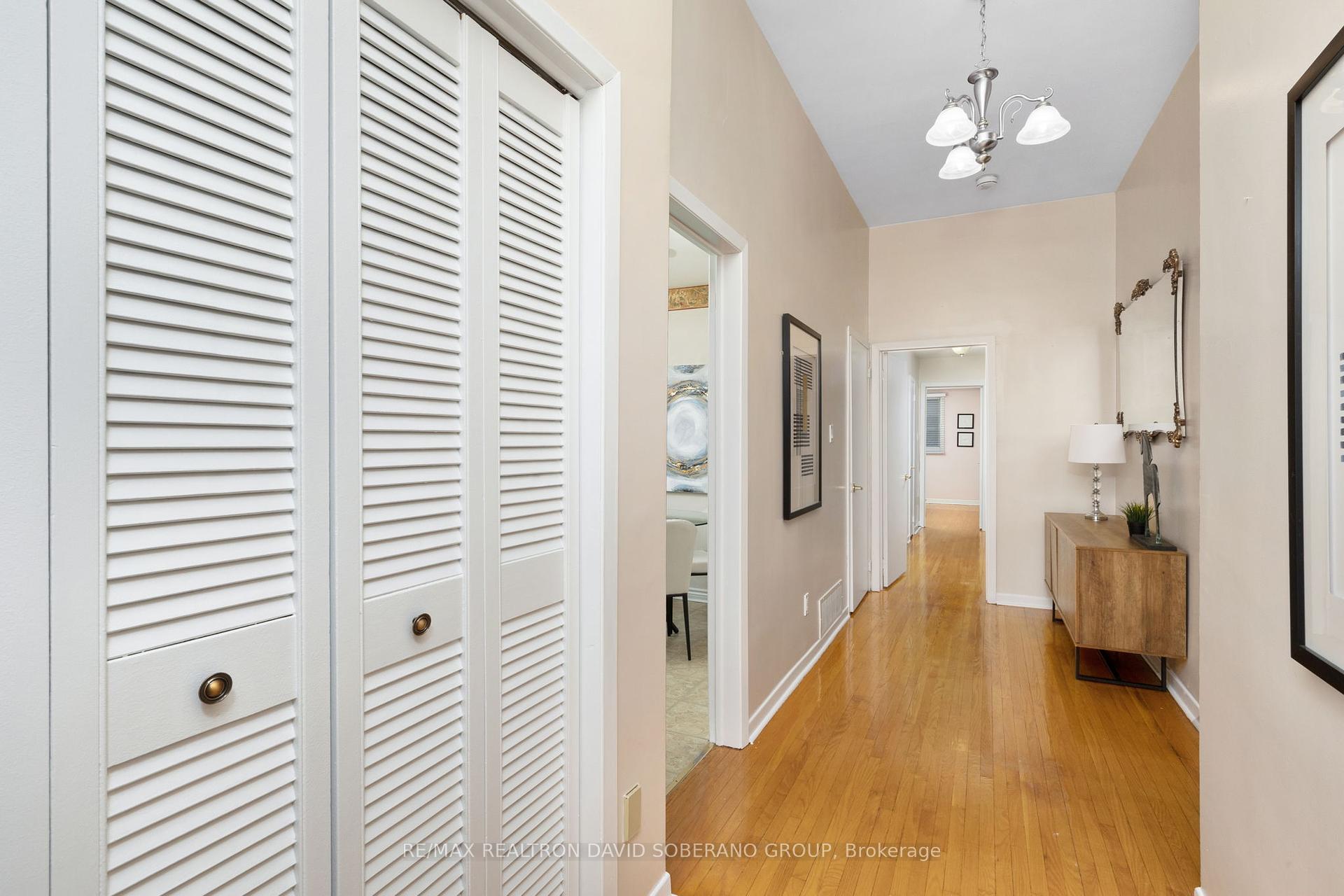 17 Clanton Crt, Toronto, ON M3H2W4 | 3 Bedroom 3 Bathroom Detached House | Image 9