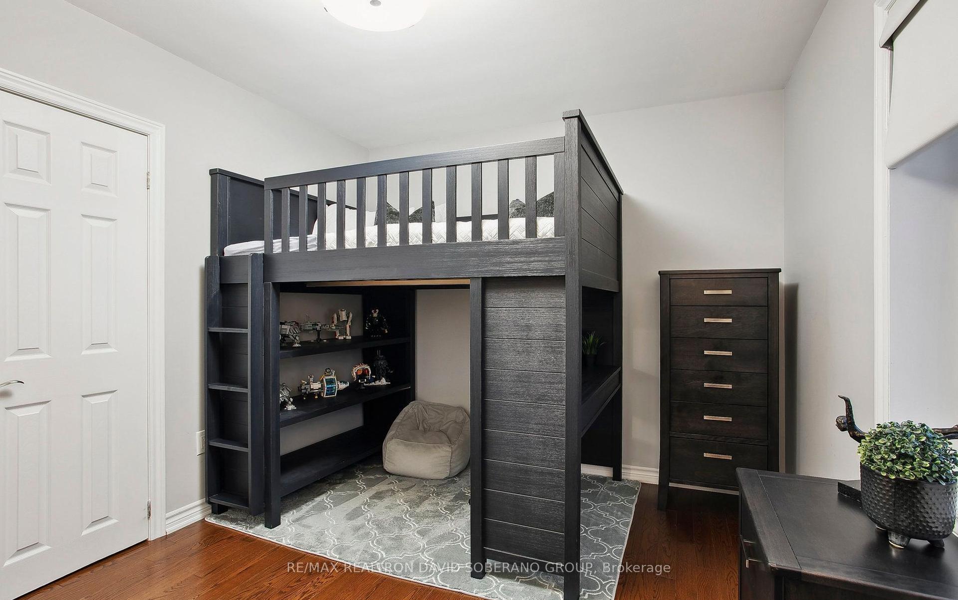19 Vinci Cres, Toronto, ON M3H2Y6 | 3 Bedroom 2 Bathroom Detached House | Image 18