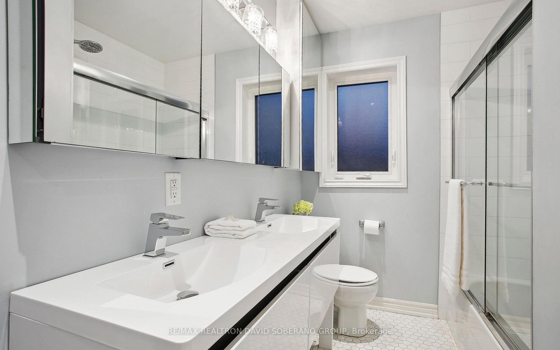 19 Vinci Cres, Toronto, ON M3H2Y6 | 3 Bedroom 2 Bathroom Detached House | Image 19