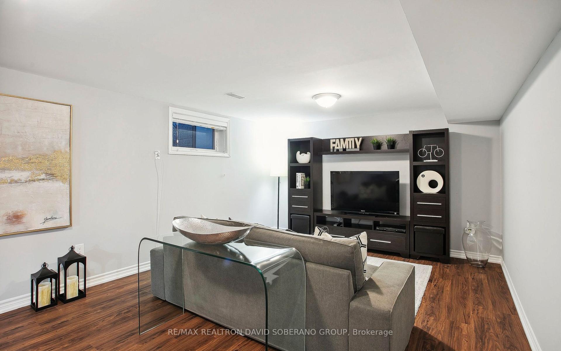 19 Vinci Cres, Toronto, ON M3H2Y6 | 3 Bedroom 2 Bathroom Detached House | Image 22