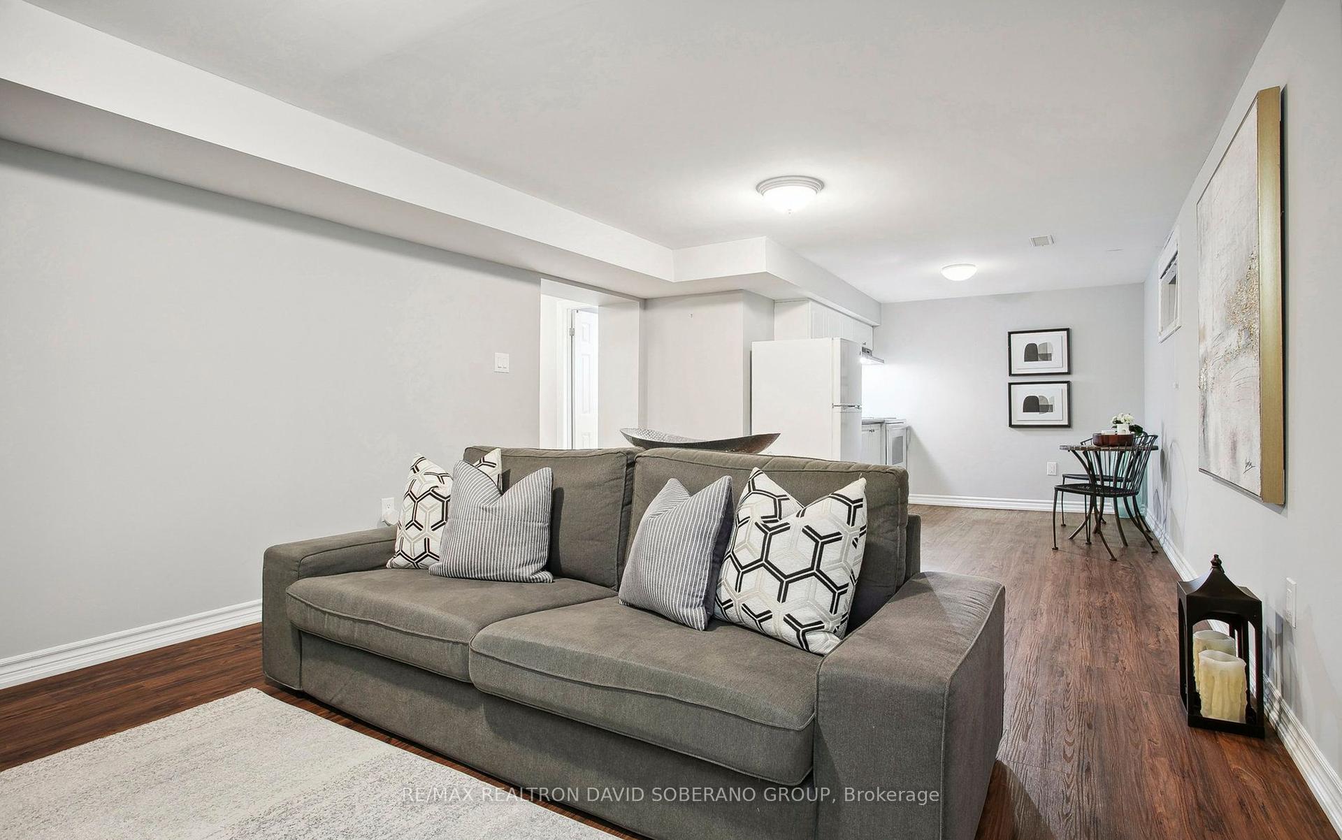 19 Vinci Cres, Toronto, ON M3H2Y6 | 3 Bedroom 2 Bathroom Detached House | Image 23