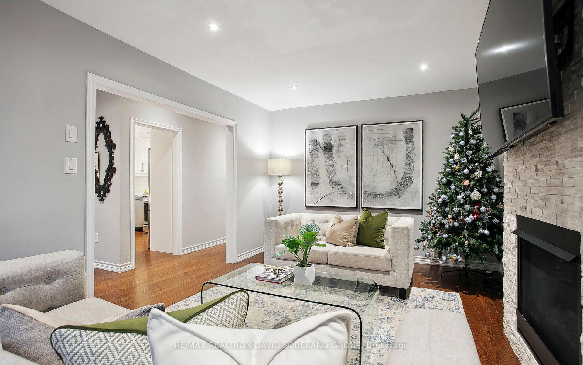 19 Vinci Cres, Toronto, ON M3H2Y6 | 3 Bedroom 2 Bathroom Detached House | Image 4