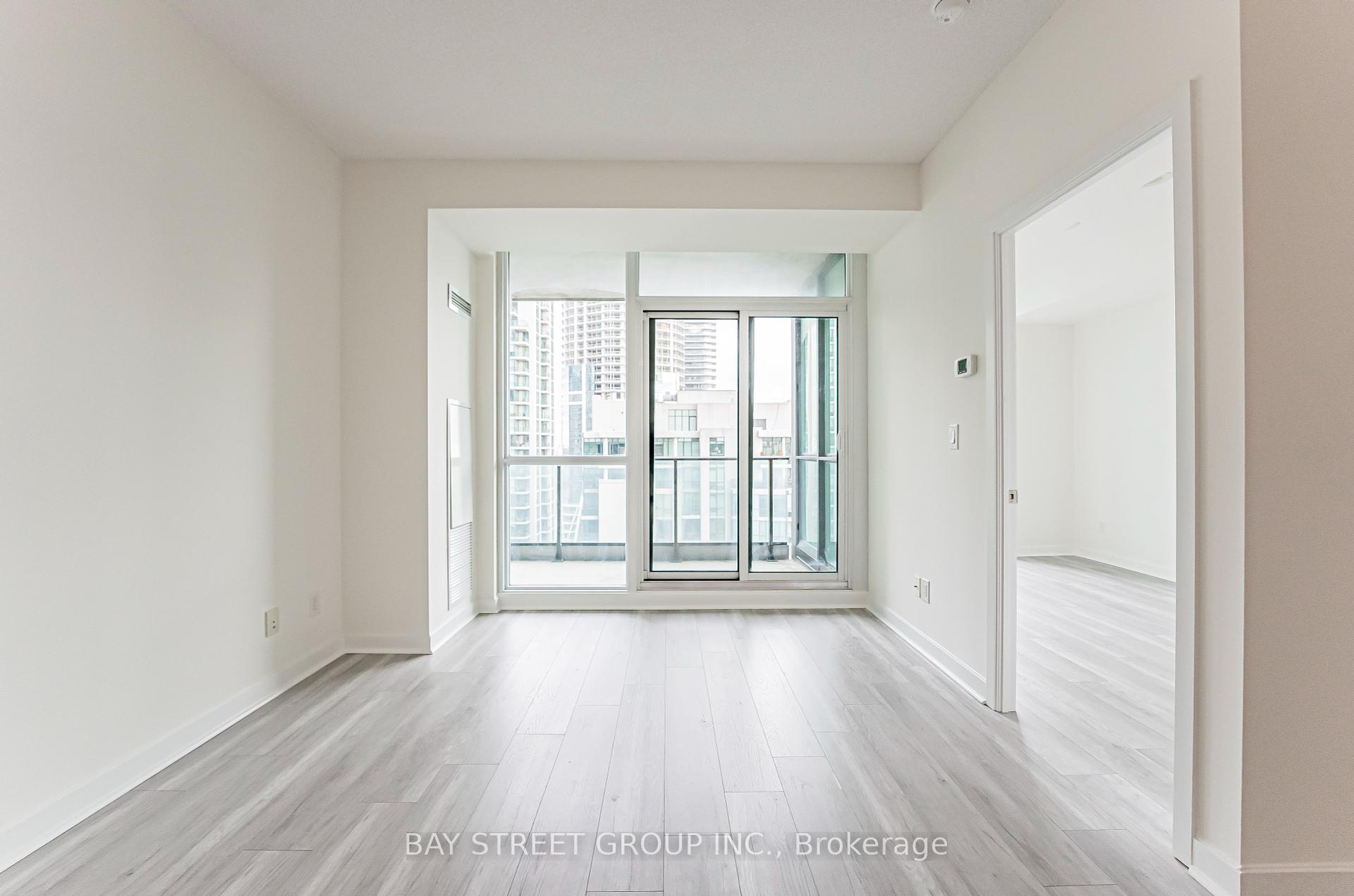 #2907 - 33 Bay St, Toronto, ON M5J2Z3 | 1 Bedroom 1 Bathroom Condo Apt | Image 15