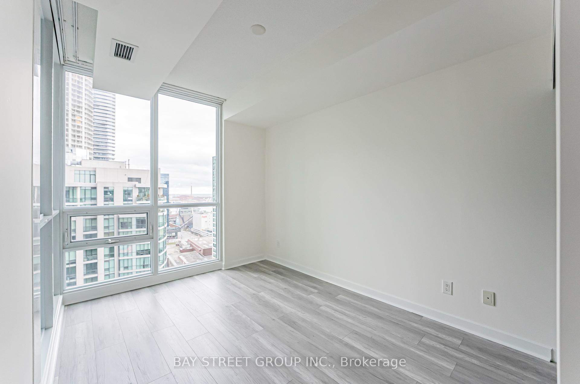 #2907 - 33 Bay St, Toronto, ON M5J2Z3 | 1 Bedroom 1 Bathroom Condo Apt | Image 19