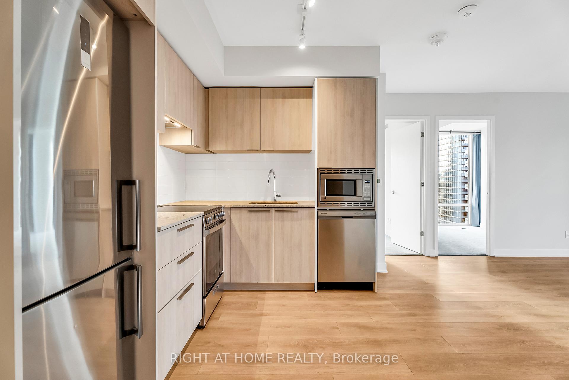 #1212 - 501 Yonge St, Toronto, ON M4Y0G8 | 3 Bedroom 2 Bathroom Condo Apt | Image 8