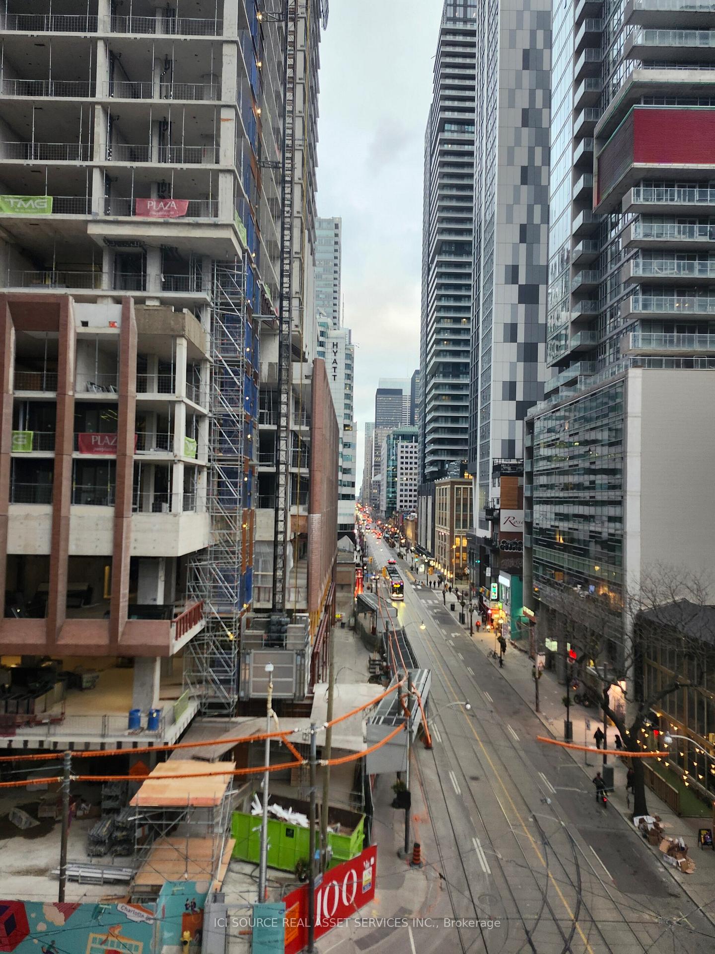 #507 - 8 Charlotte St, Toronto, ON M5V0K4 | 1 Bedroom 2 Bathroom Condo Apt | Image 11