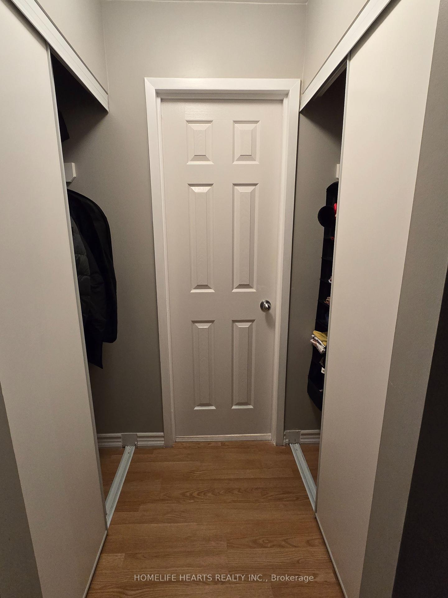 #401 - 4200 Bathurst St, Toronto, ON M3H6C7 | 1 Bedroom 2 Bathroom Condo Apt | Image 14