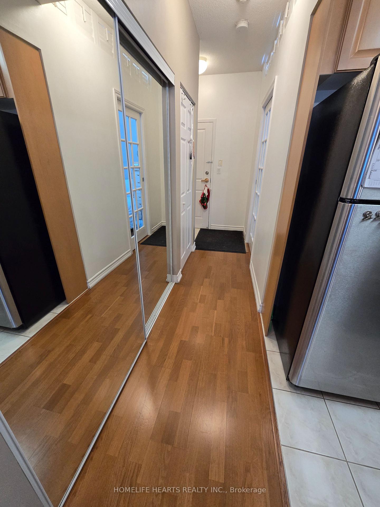 #401 - 4200 Bathurst St, Toronto, ON M3H6C7 | 1 Bedroom 2 Bathroom Condo Apt | Image 9