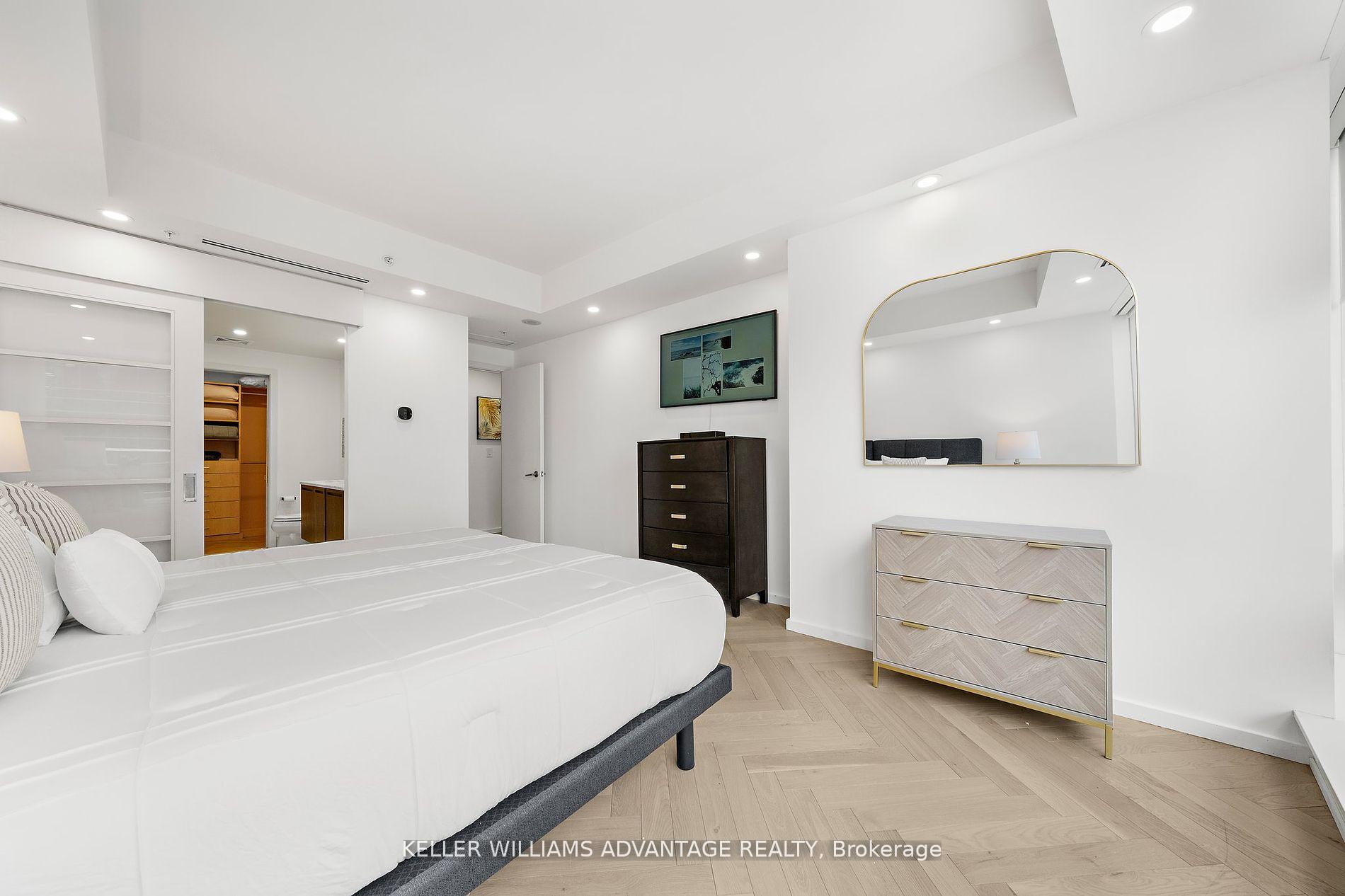 #2308 - 180 University Ave, Toronto, ON M5H0A2 | 2 Bedroom 3 Bathroom Condo Apt | Image 21