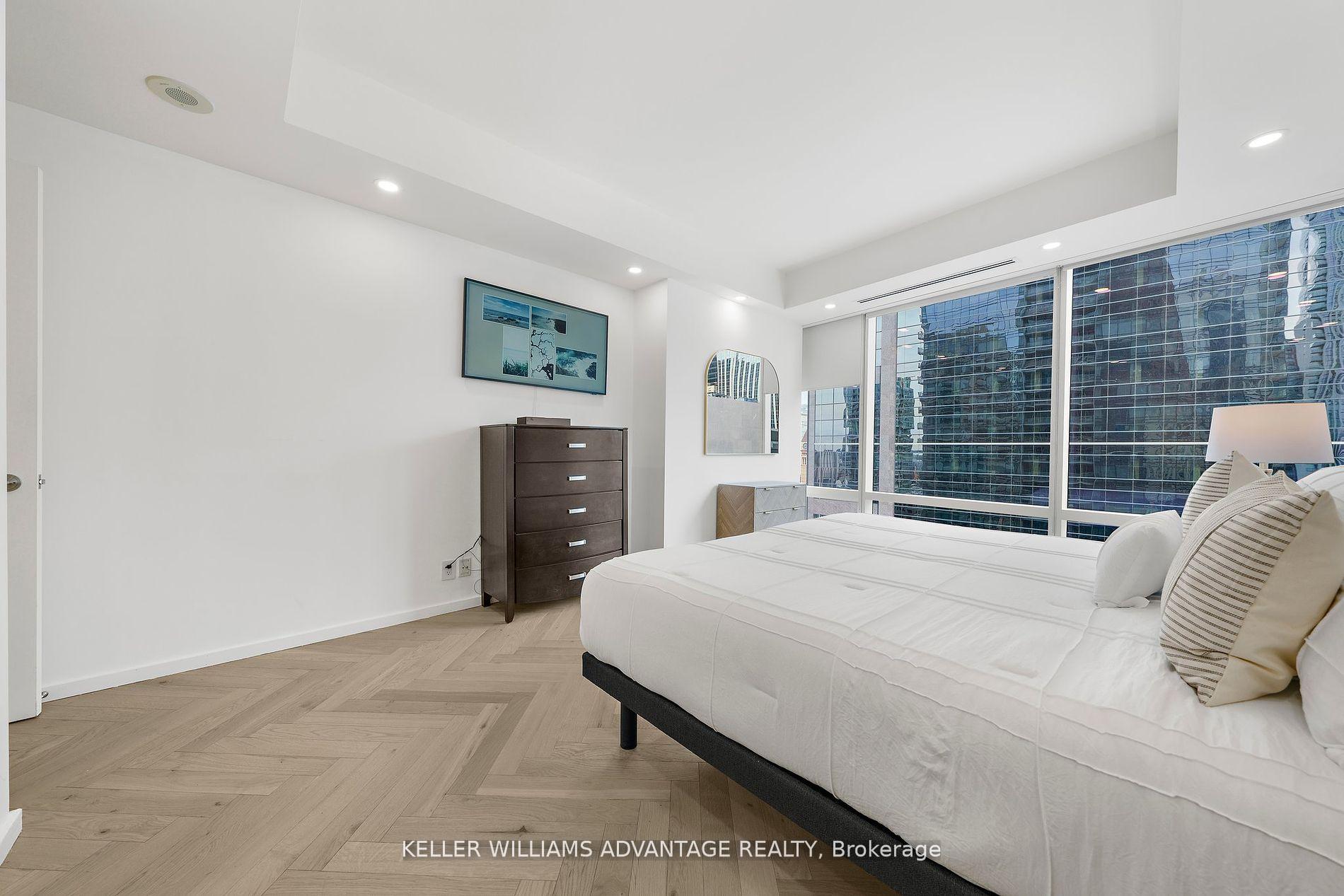 #2308 - 180 University Ave, Toronto, ON M5H0A2 | 2 Bedroom 3 Bathroom Condo Apt | Image 22