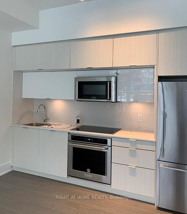 #110 - 80 Vanauley St, Toronto, ON M5T0C9 | 2 Bedroom 3 Bathroom Condo Apt | Image 19