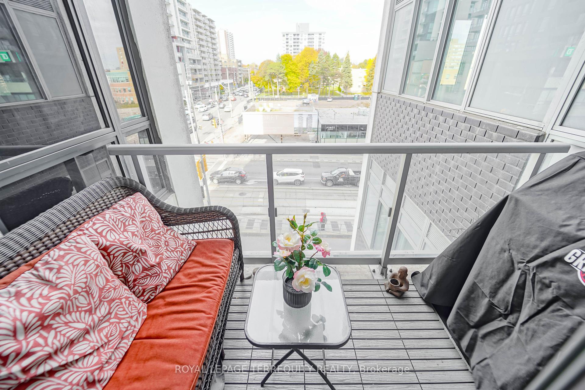 #301 - 501 St. Clair Ave W, Toronto, ON M5P0A2 | 2 Bedroom 2 Bathroom Condo Apt | Image 28
