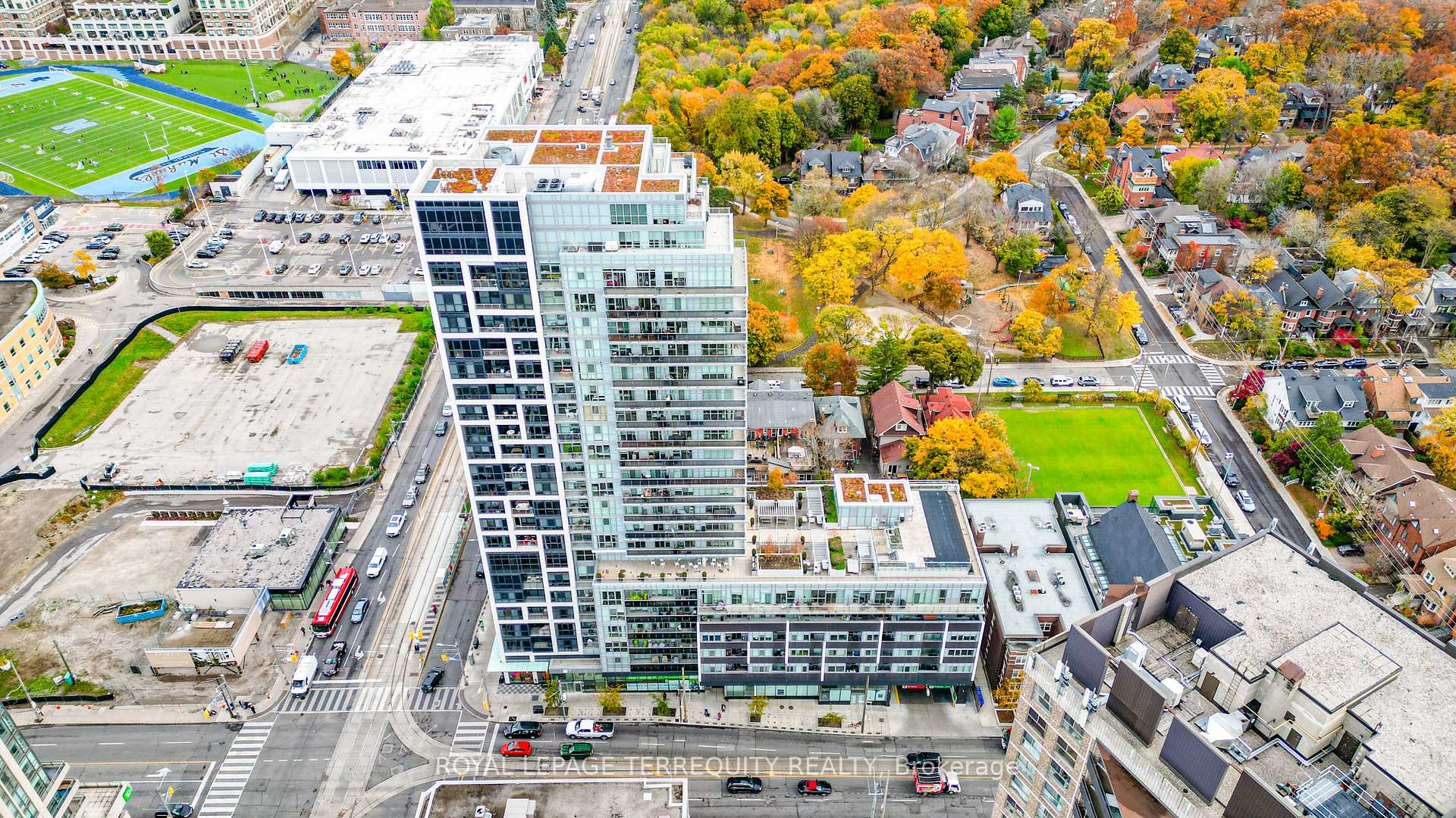 #301 - 501 St. Clair Ave W, Toronto, ON M5P0A2 | 2 Bedroom 2 Bathroom Condo Apt | Image 39
